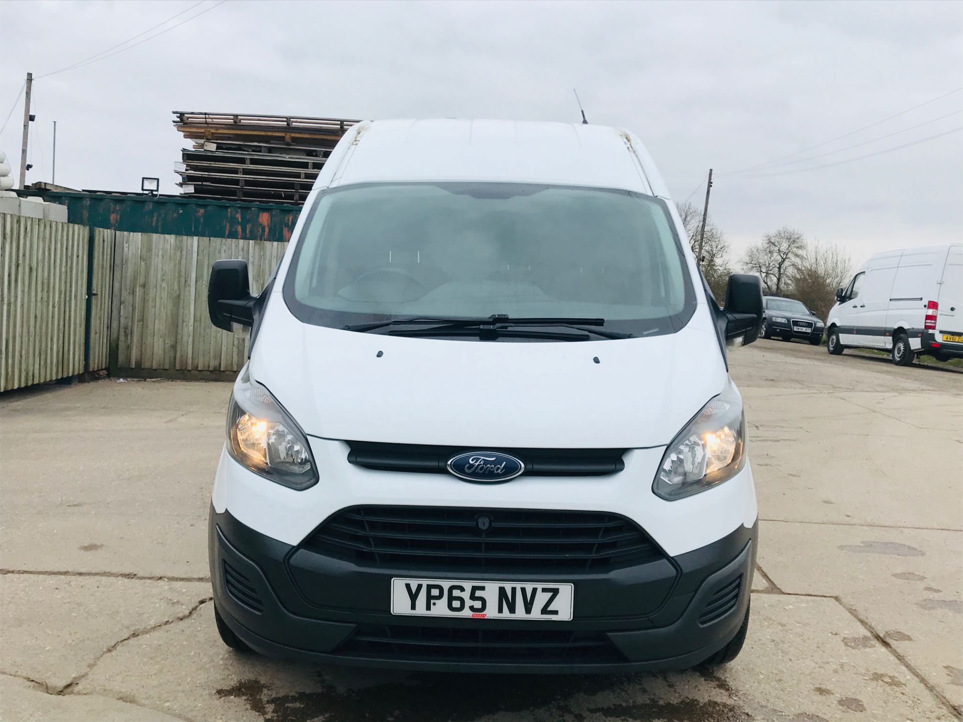 FORD TRANSIT CUSTOM ECO-TECH (2016 MODEL) HI TOP - 1 OWNER *AIR CON* *IDEADL CAMPER CONVERSION* - Image 6 of 32