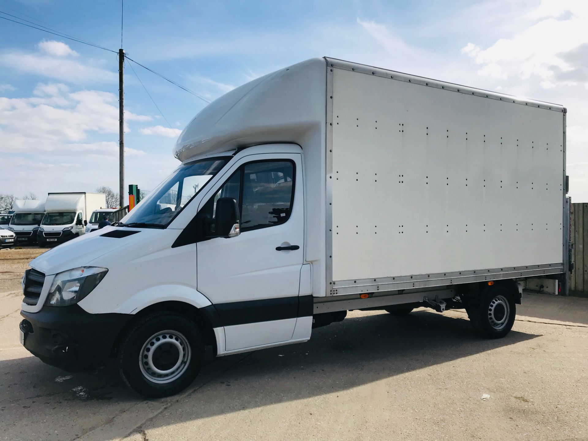 ON SALE MERCEDES SPRINTER 313CDI LWB 14FT LUTON BOX VAN WITH ELECTRIC TAIL LIFT (16 REG) 1 OWNER FSH - Image 7 of 19