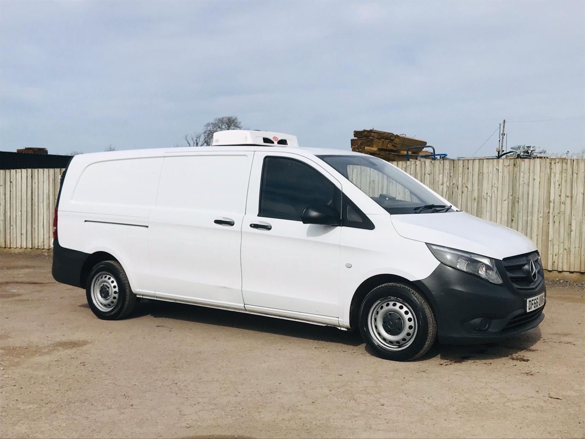 ON SALE MERCEDES VITO 114CDI XLWB (2017 MODEL) FRIDGE / CHILLER *EURO 6* 1 OWNER - GAH FITTED UNIT