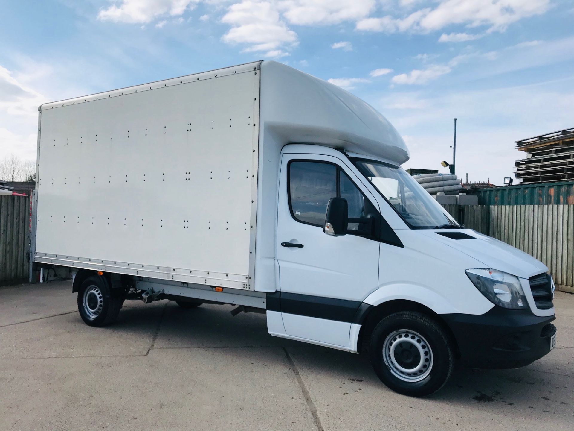 ON SALE MERCEDES SPRINTER 313CDI LWB 14FT LUTON BOX VAN WITH ELECTRIC TAIL LIFT (16 REG) 1 OWNER FSH