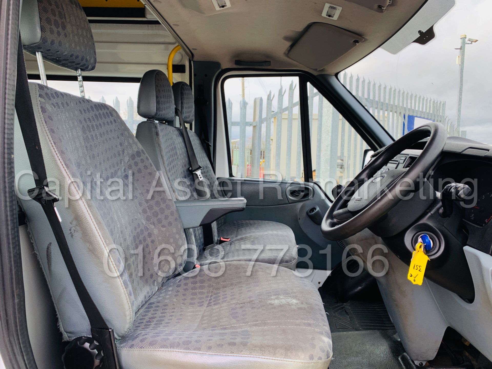 FORD TRANSIT T350 *LWB - 6 SEATER MESSING UNIT* (2013 MODEL) '2.2 TDCI' *CLARKS CONVERSION* - Image 30 of 43