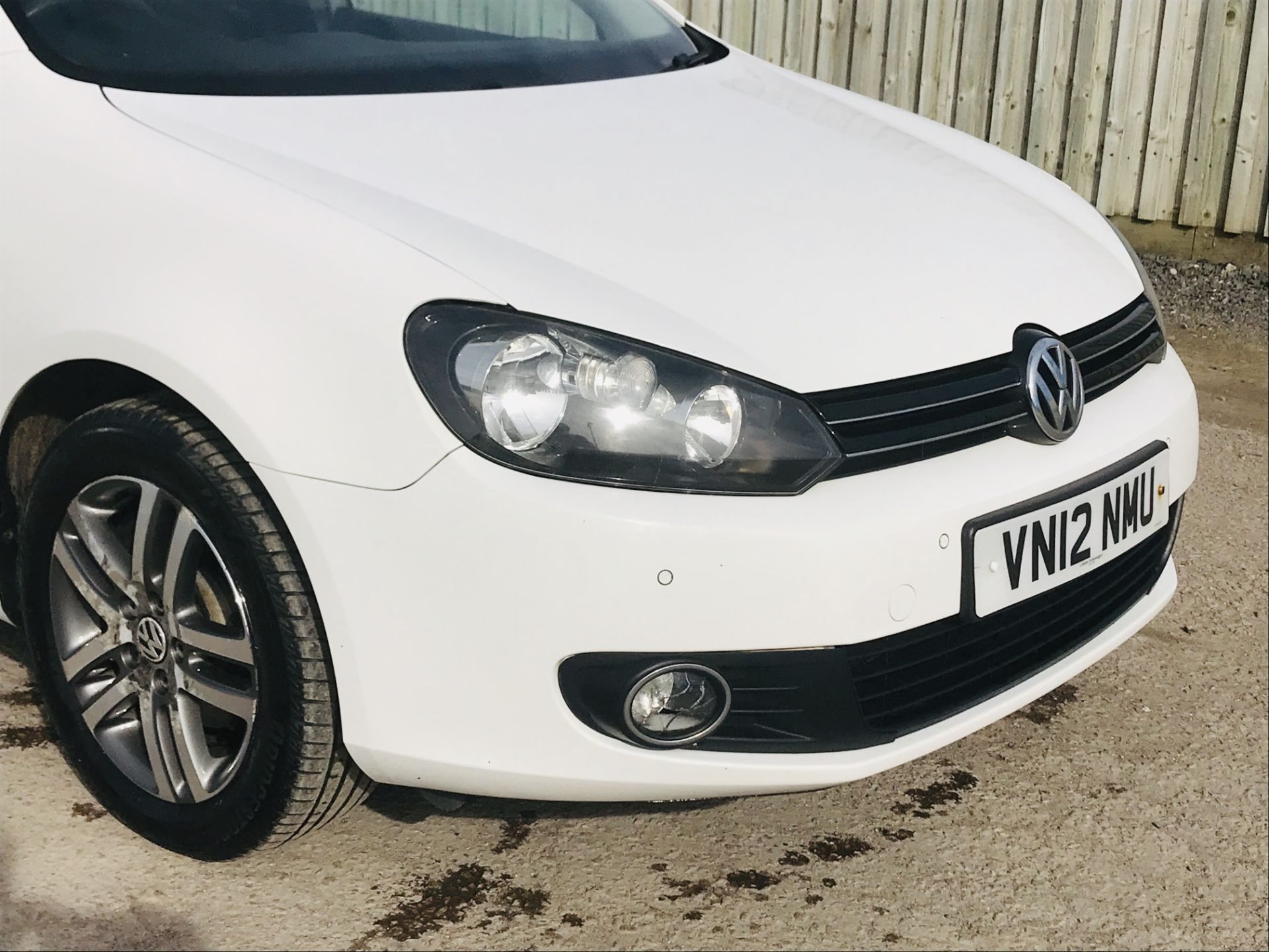 On Sale VOLKSWAGEN GOLF TDI "BLUEMOTION" ESTATE (12 REG - NEW SHAPE) 1 OWNER - FSH - AIR CON - Image 13 of 38