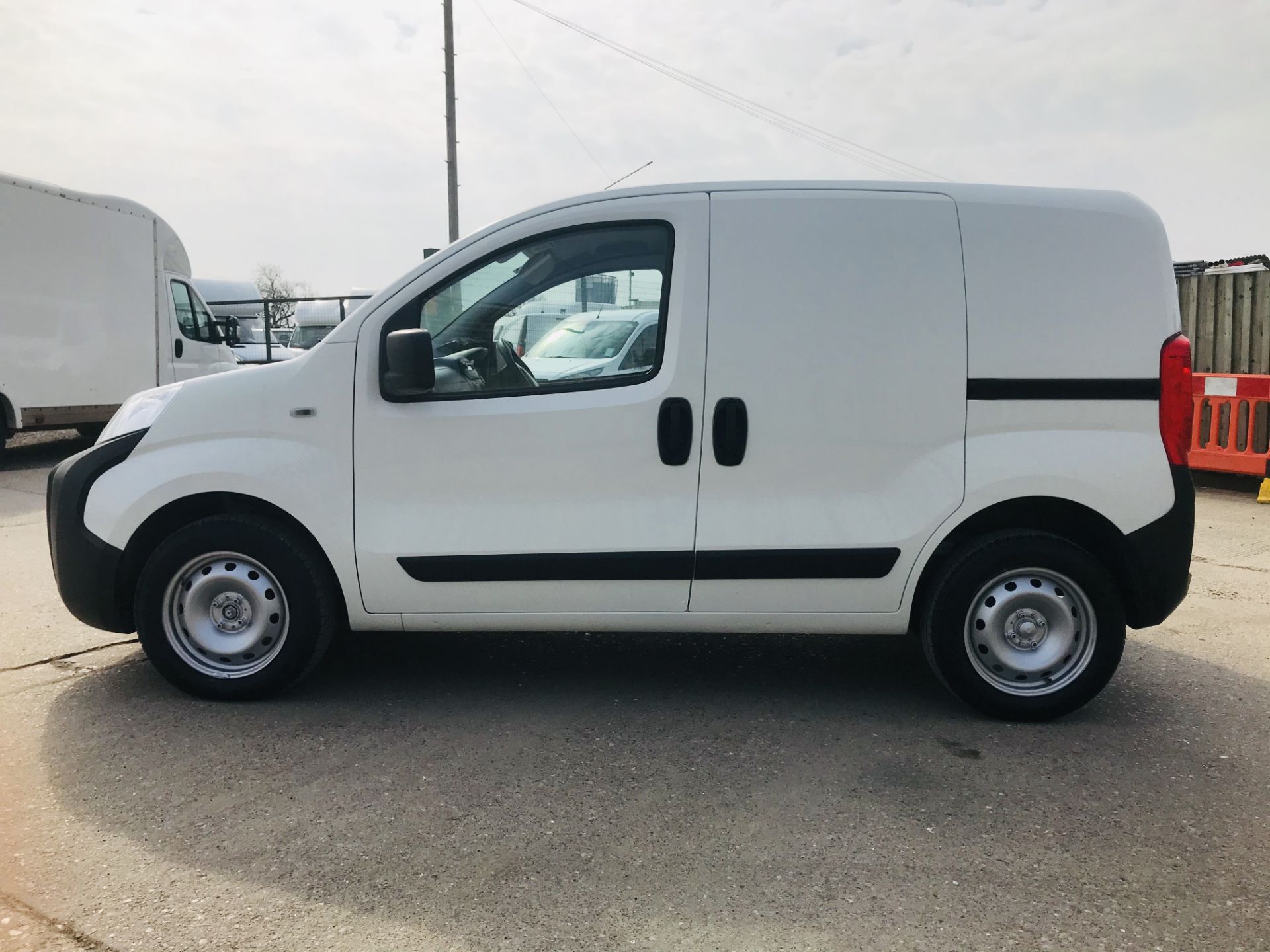 ON SALE PEUGEOT BIPPER 1.3"HDI" PROFESSIONAL (2017 MODEL) 1 OWNER FSH *AIR CON* EURO 6 - SLD - Image 8 of 31