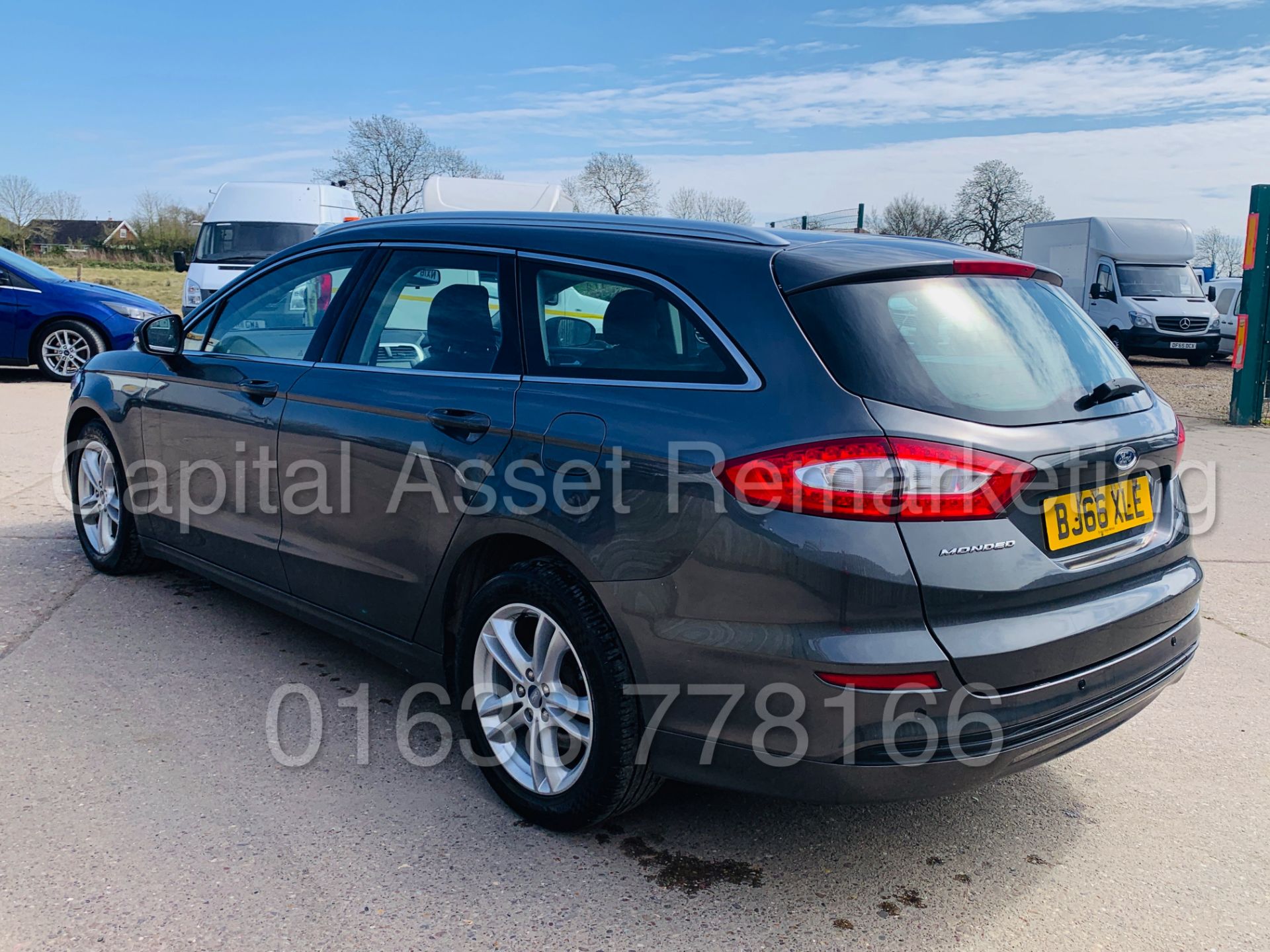 FORD MONDEO *ZETEC EDITION* 5 DOOR ESTATE (2017 - EURO 6 MODEL) '2.0 TDCI - 150 BHP- AUTO' (1 OWNER) - Image 11 of 42