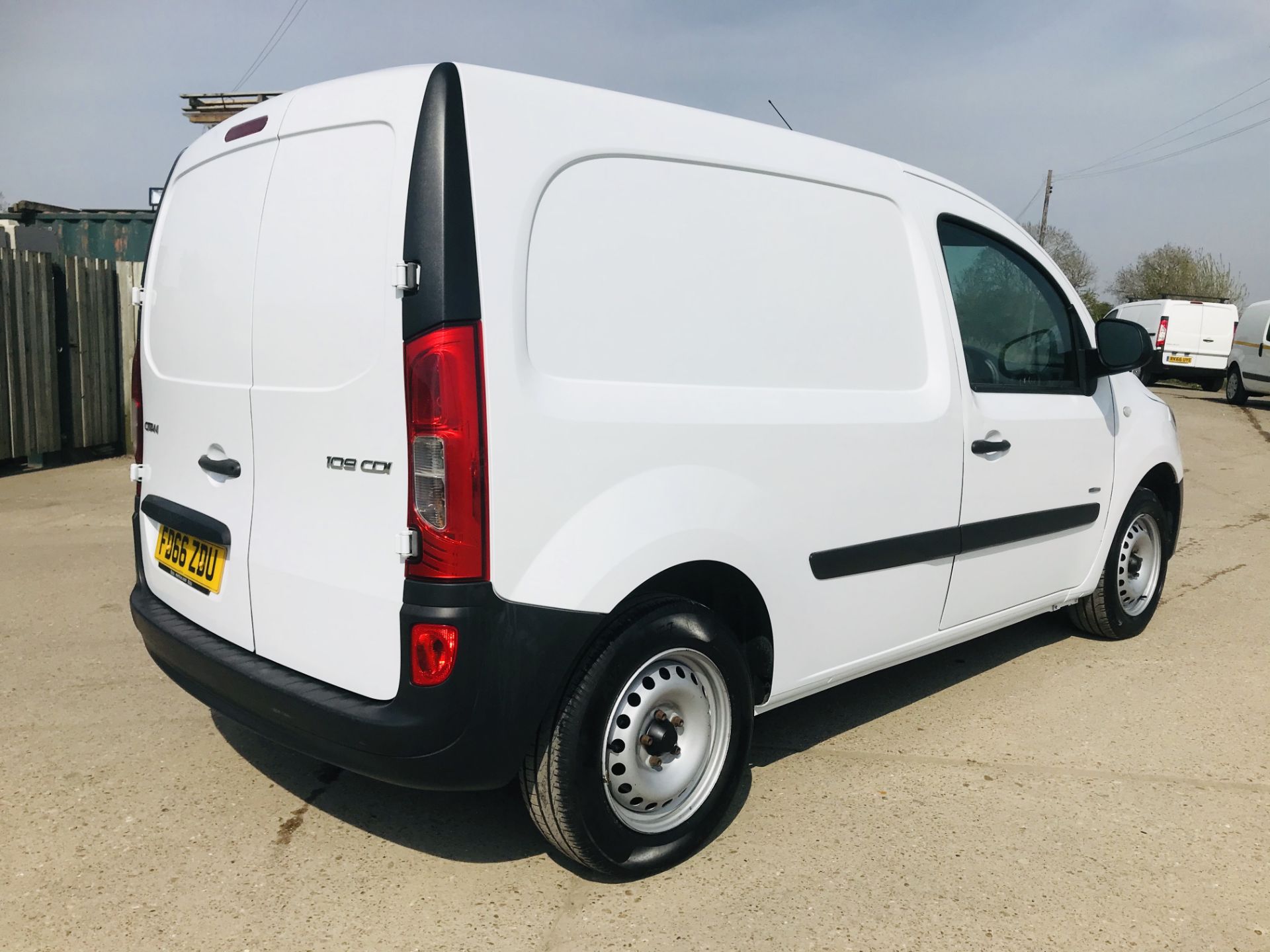 (ON SALE) MERCEDES CITAN 109CDI *BLUE EFFICIENCY EURO 6* LWB (2017 MODEL) 1 OWNER FSH - SIDE DOOR - Image 9 of 26