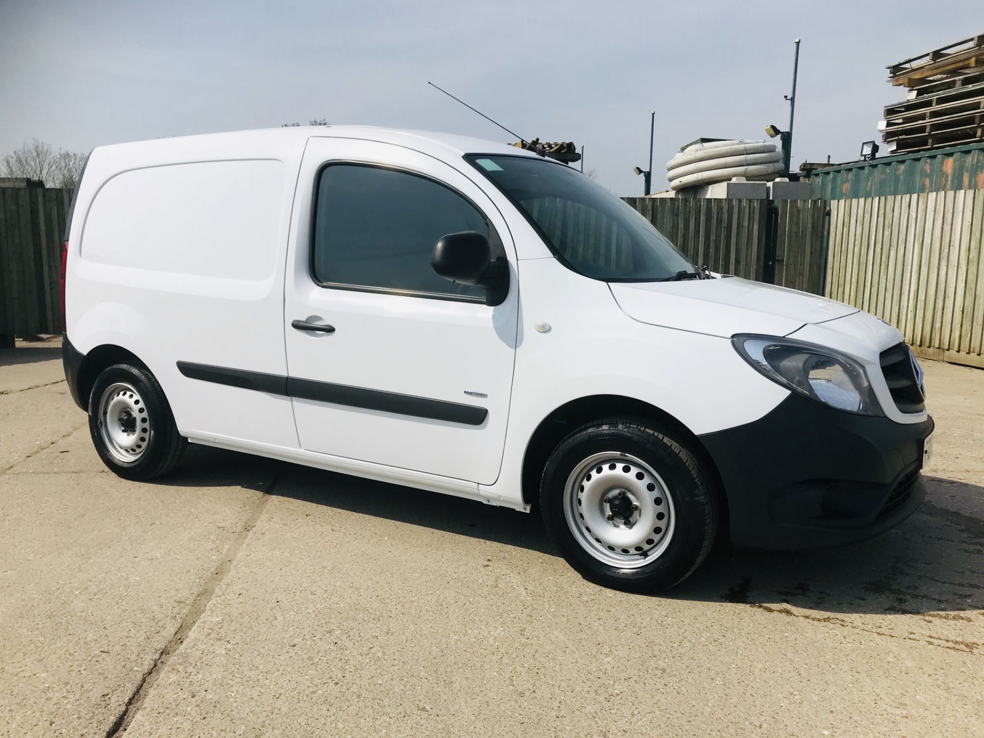 (ON SALE) MERCEDES CITAN 109CDI *BLUE EFFICIENCY EURO 6* LWB (2017 MODEL) 1 OWNER FSH - SIDE DOOR - Image 7 of 26