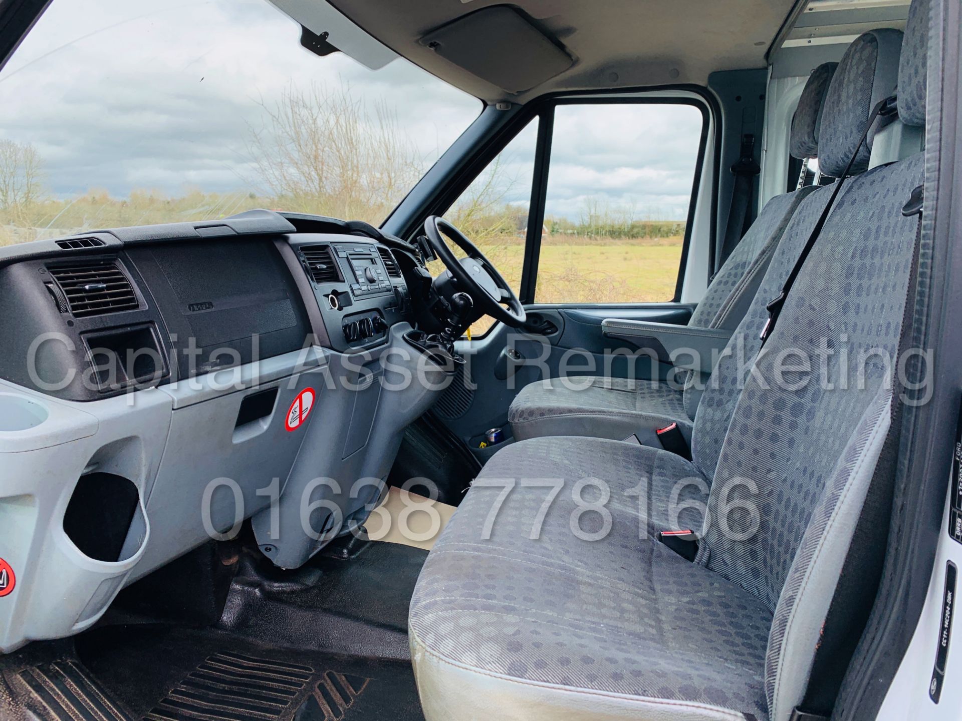 FORD TRANSIT T350 *LWB - 6 SEATER MESSING UNIT* (2013 MODEL) '2.2 TDCI' *CLARKS CONVERSION* - Image 18 of 43