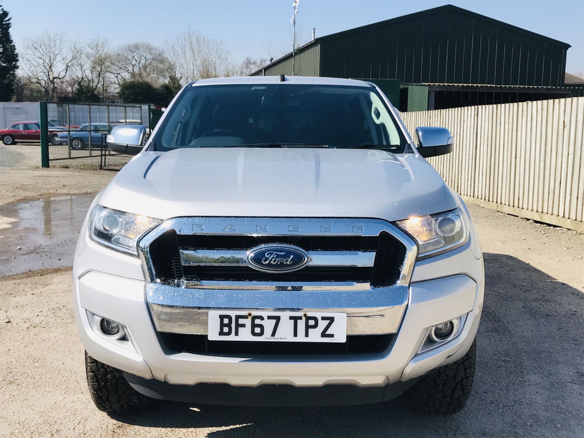 On Sale FORD RANGER "LIMITED" TDCI "AUTO" DOUBLE/CAB 4X4 - (2018 MODEL) 1 OWNER - HUGE SPEC - LOOK - Image 4 of 38