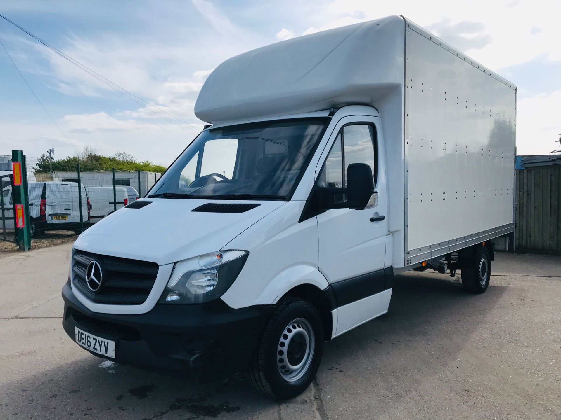 ON SALE MERCEDES SPRINTER 313CDI LWB 14FT LUTON BOX VAN WITH ELECTRIC TAIL LIFT (16 REG) 1 OWNER FSH - Image 5 of 19