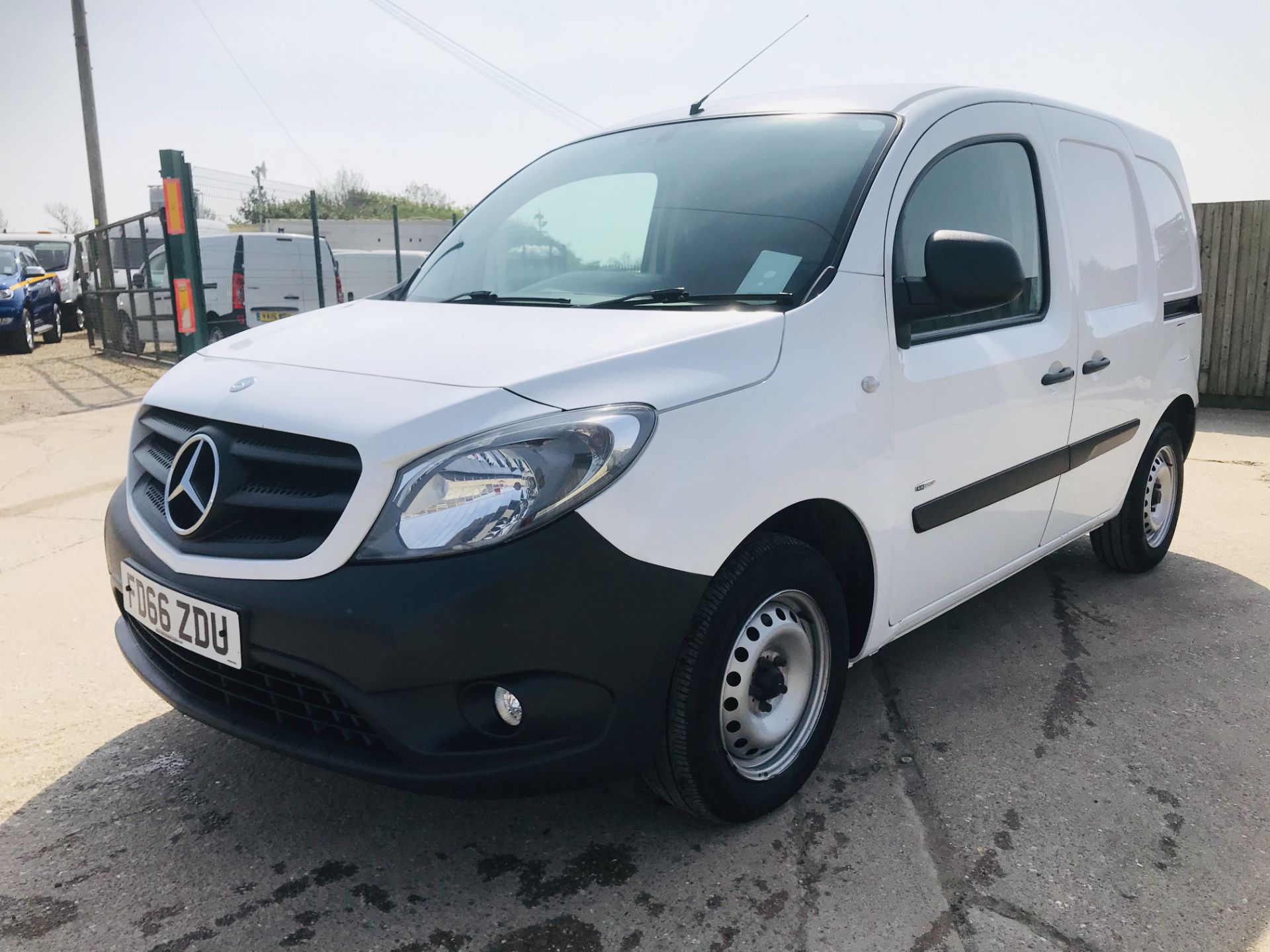 (ON SALE) MERCEDES CITAN 109CDI *BLUE EFFICIENCY EURO 6* LWB (2017 MODEL) 1 OWNER FSH - SIDE DOOR - Image 3 of 26