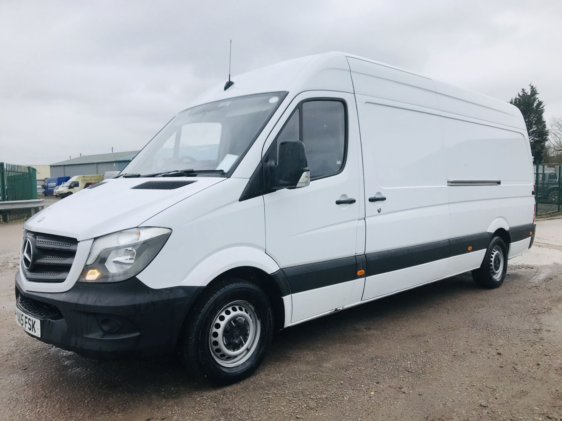 ON SALE MERCEDES SPRINTER 313CDI "130BHP - 6 SPEED" 4.2MTR LWB / HI TOP (15 REG) 1 OWNER FSH - Image 6 of 20