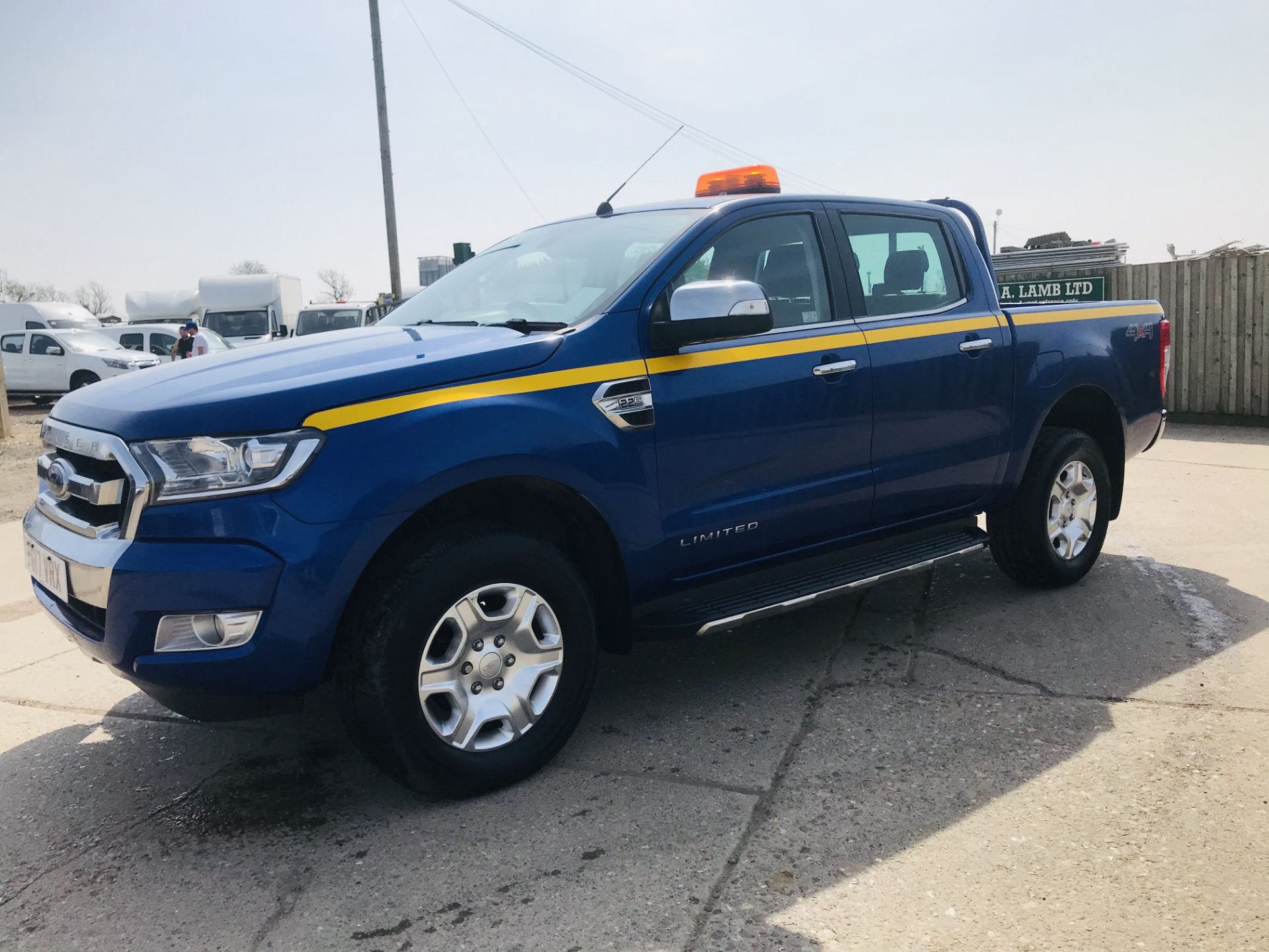 ON SALE FORD RANGER 2.2TDCI "LIMITED" D/C PICK UP (17 REG) 1 OWNER FSH - FULL LEATHER - CLIMATE & AC - Image 7 of 38