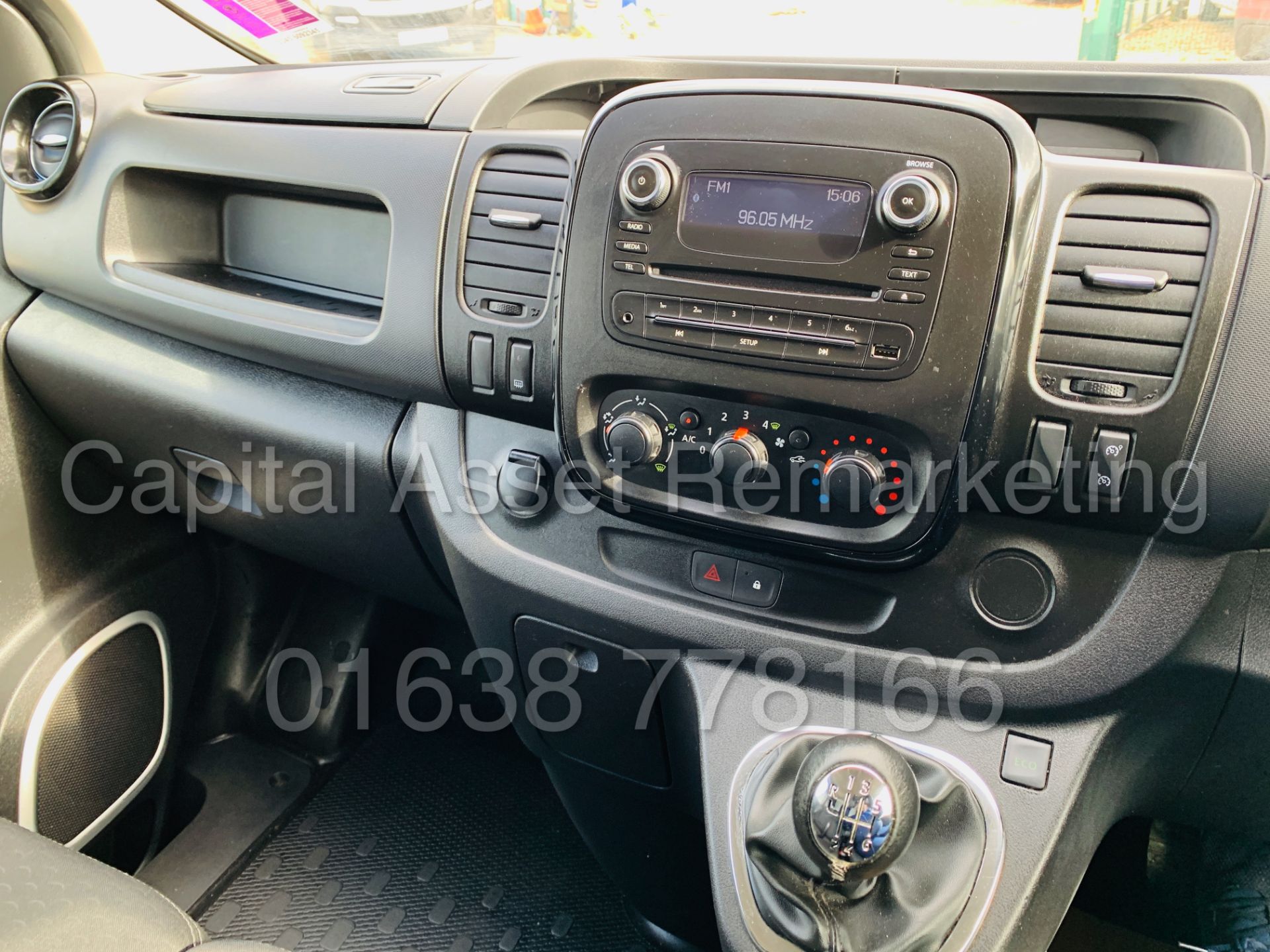 On Sale VAUXHALL VIVARO *SPORTIVE* SWB - PANEL VAN (2017 - EURO 6 MODEL) '1.6 CDTI -' (1 OWNER) - Image 33 of 41