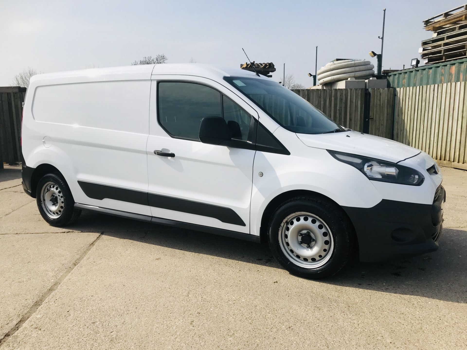 ON SALE FORD TRANSIT CONNECT 1.6TDCI ECO-TECH 'LWB' 2017 REG - 1 OWNER - FSH - EURO 6"ULEZ COMPLIANT