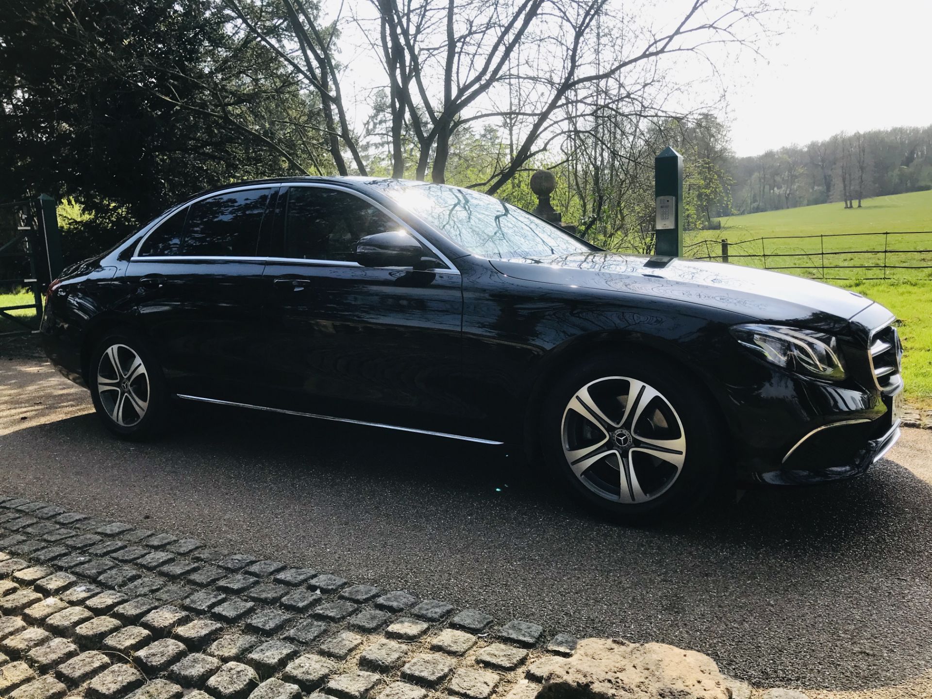 On Sale MERCEDES E220d "SPECIAL EQUIPMENT" 9G TRONIC (2019 MODEL) 1 OWNER - SAT NAV - LEATHER - WOW!