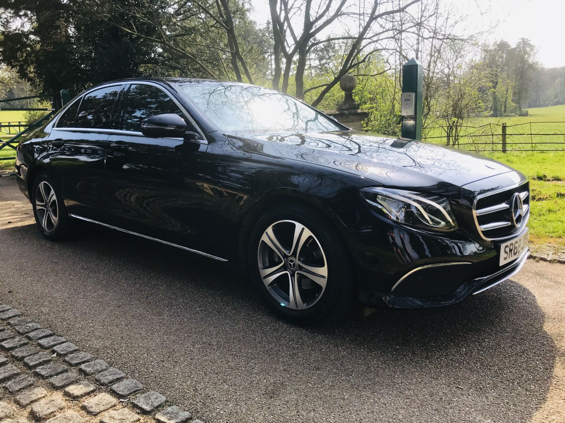 On Sale MERCEDES E220d "SPECIAL EQUIPMENT" 9G TRONIC (2019 MODEL) 1 OWNER - SAT NAV - LEATHER - WOW! - Image 2 of 26