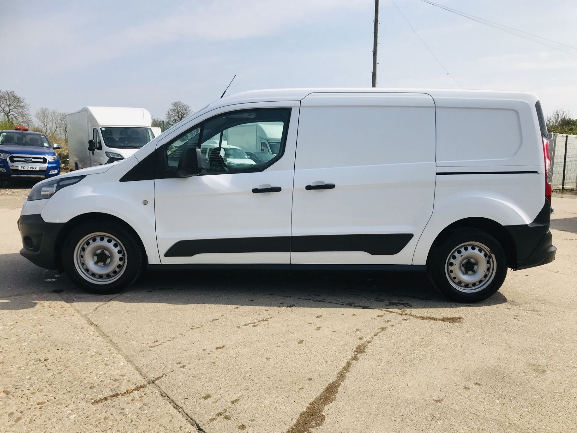 ON SALE FORD TRANSIT CONNECT 1.6TDCI ECO-TECH 'LWB' 2017 REG - 1 OWNER - FSH - EURO 6"ULEZ COMPLIANT - Image 8 of 30