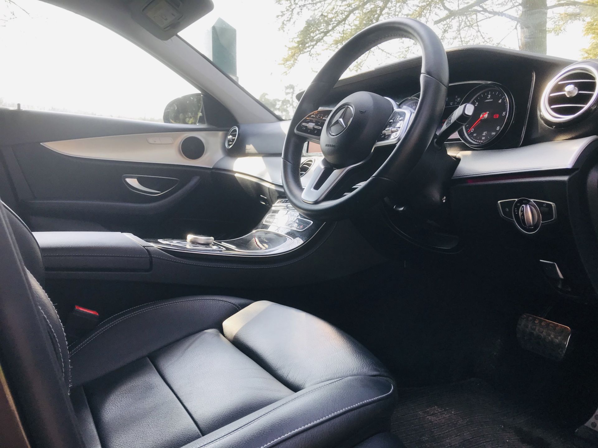 On Sale MERCEDES E220d "SPECIAL EQUIPMENT" 9G TRONIC (2019 MODEL) 1 OWNER - SAT NAV - LEATHER - WOW! - Image 10 of 26