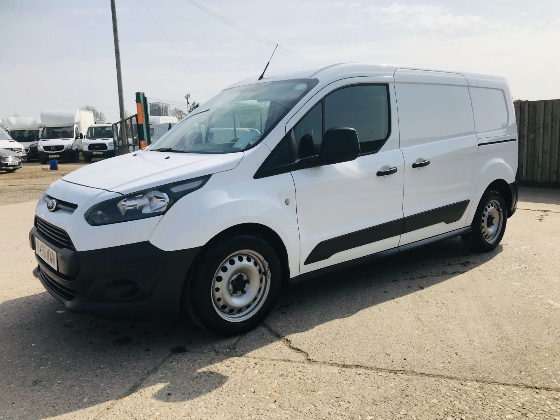 ON SALE FORD TRANSIT CONNECT 1.6TDCI ECO-TECH 'LWB' 2017 REG - 1 OWNER - FSH - EURO 6"ULEZ COMPLIANT - Image 6 of 30