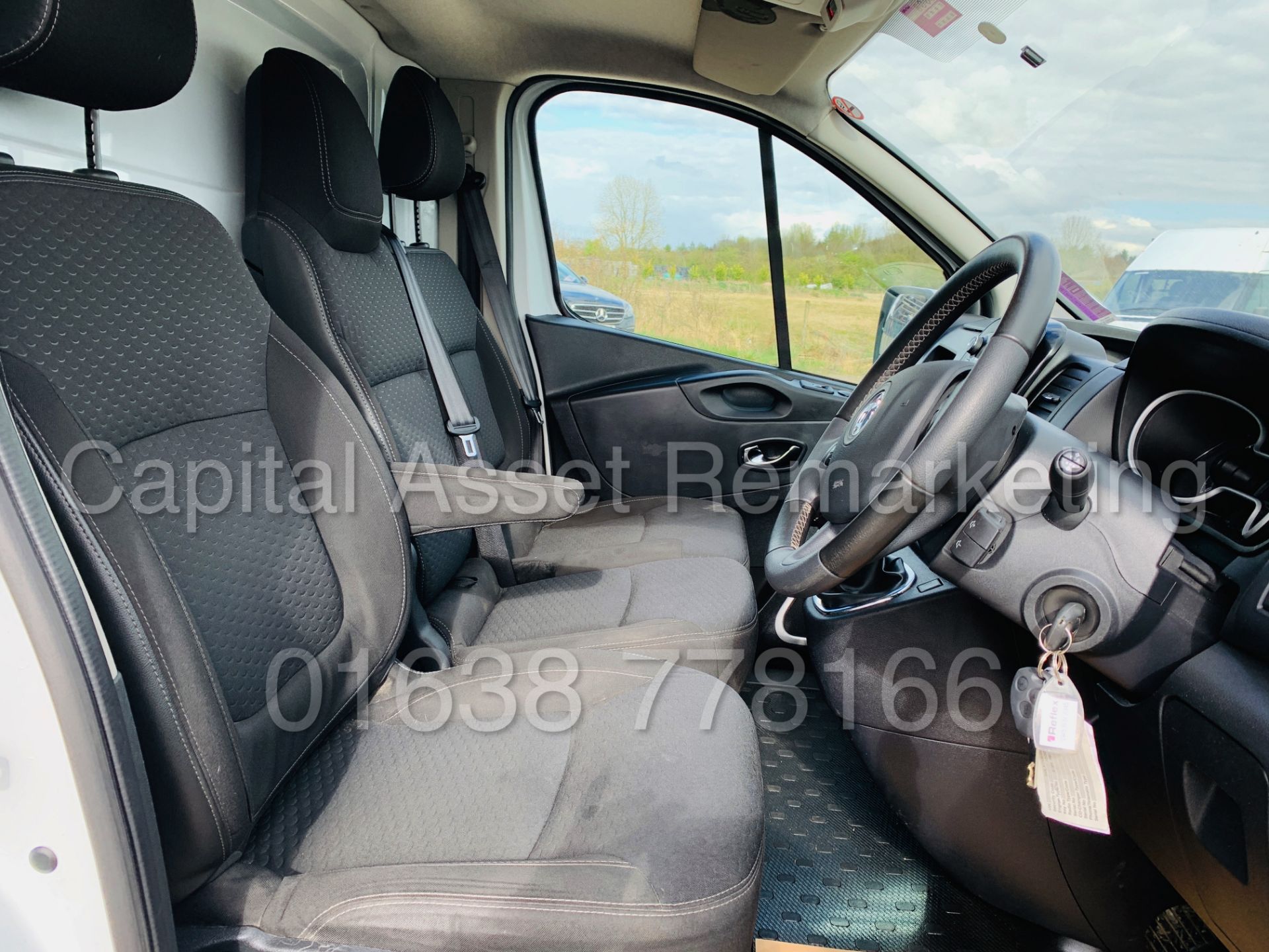 On Sale VAUXHALL VIVARO *SPORTIVE* SWB - PANEL VAN (2017 - EURO 6 MODEL) '1.6 CDTI -' (1 OWNER) - Image 27 of 41