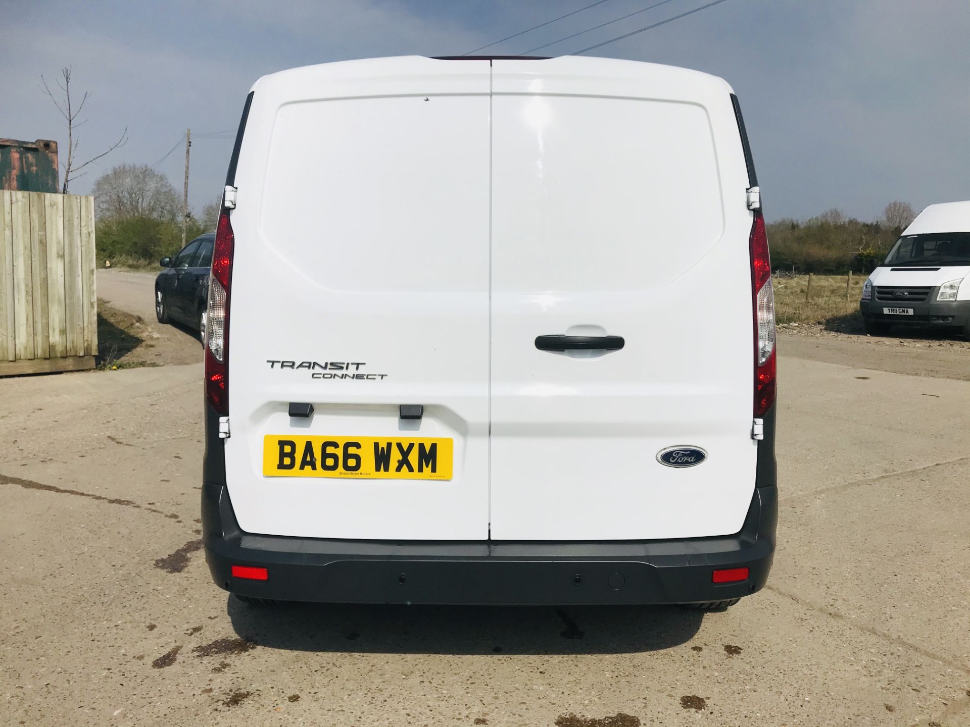 ON SALE FORD TRANSIT CONNECT 1.6TDCI ECO-TECH 'LWB' 2017 REG - 1 OWNER - FSH - EURO 6"ULEZ COMPLIANT - Image 10 of 30