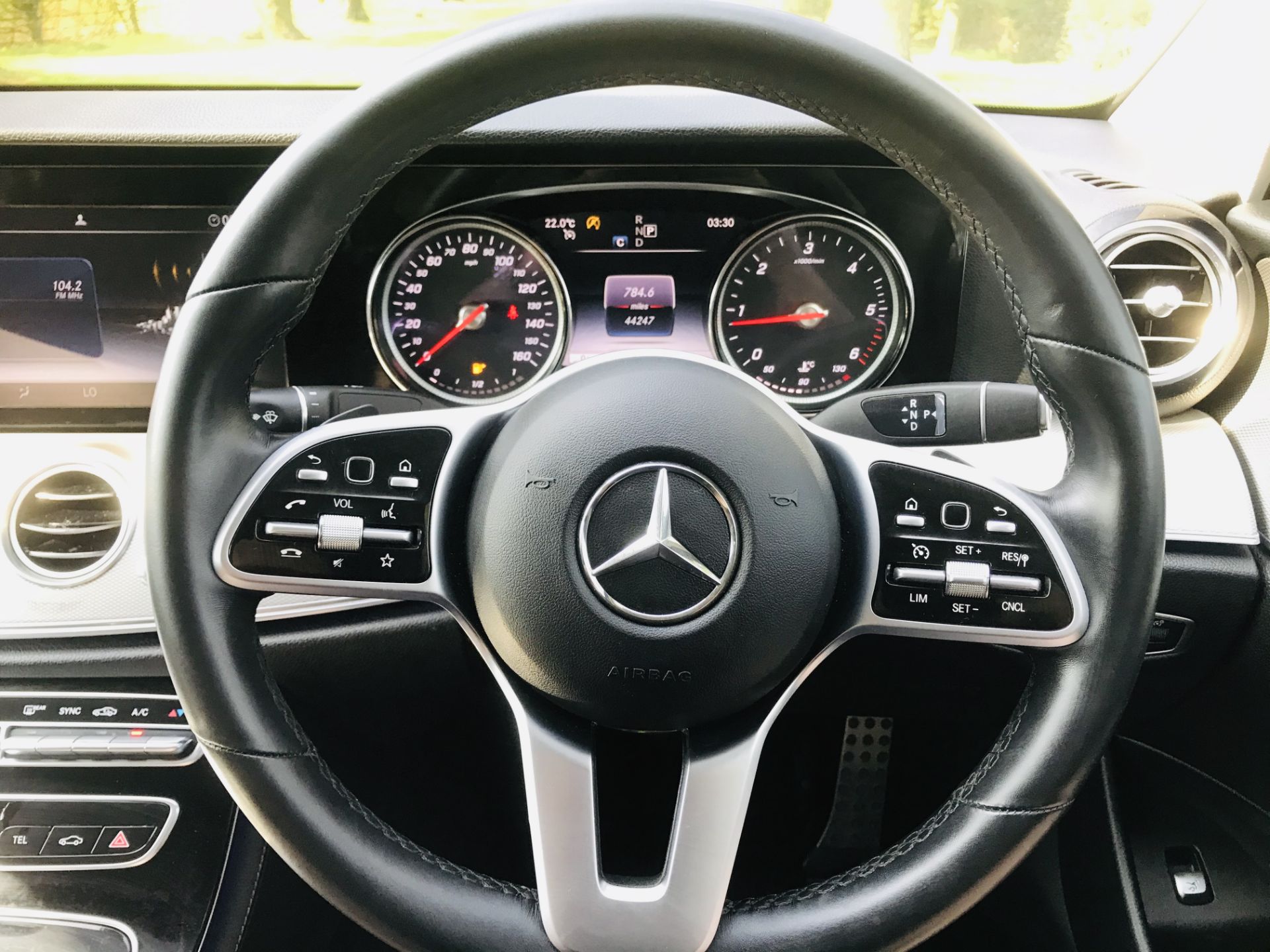 On Sale MERCEDES E220d "SPECIAL EQUIPMENT" 9G TRONIC (2019 MODEL) 1 OWNER - SAT NAV - LEATHER - WOW! - Image 16 of 26