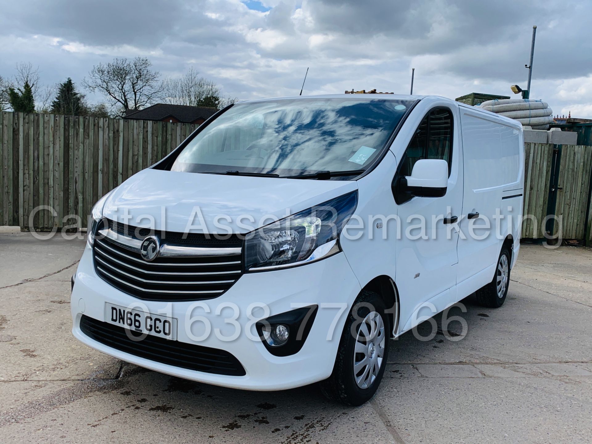 On Sale VAUXHALL VIVARO *SPORTIVE* SWB - PANEL VAN (2017 - EURO 6 MODEL) '1.6 CDTI -' (1 OWNER) - Image 3 of 41