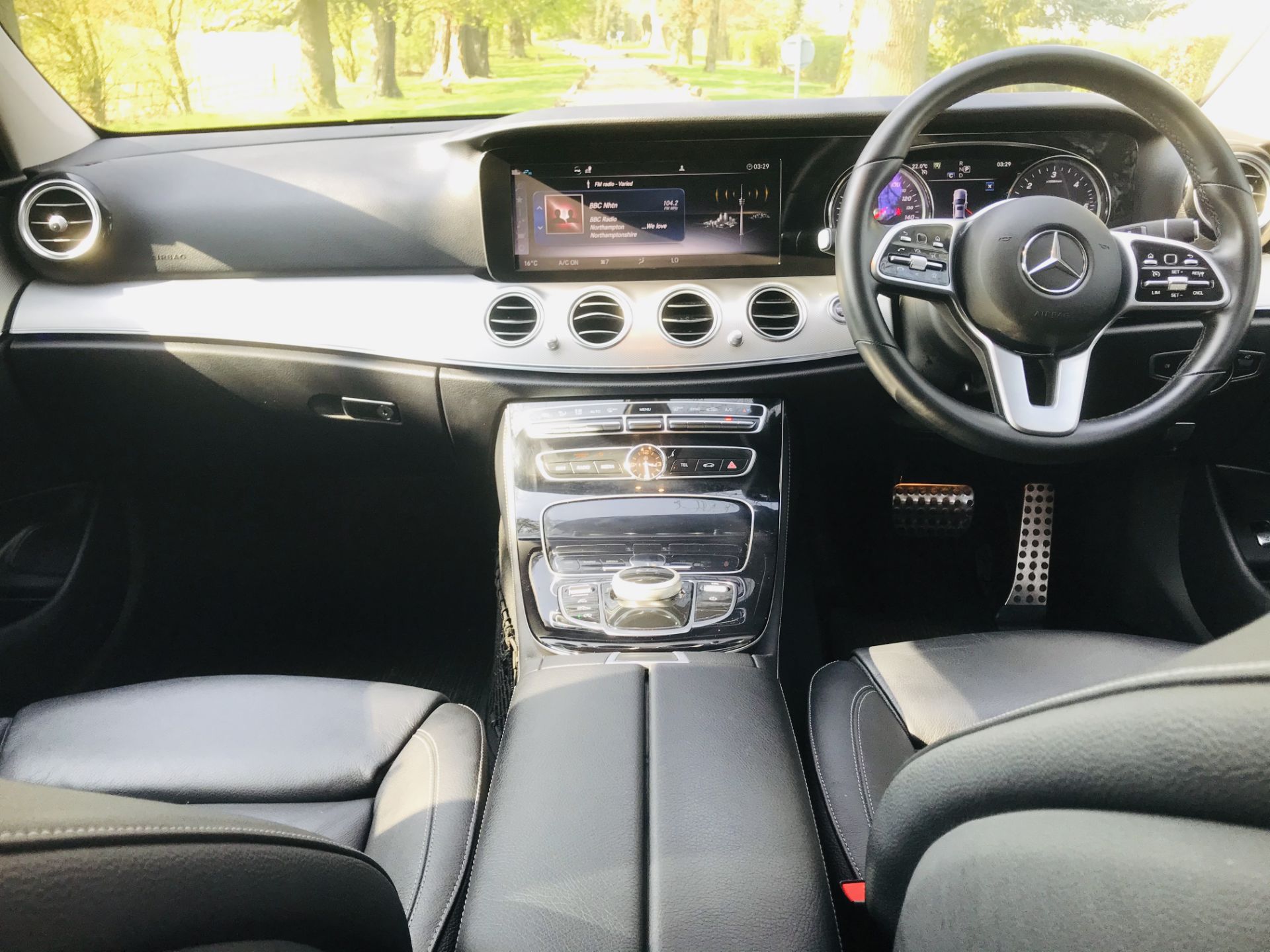 On Sale MERCEDES E220d "SPECIAL EQUIPMENT" 9G TRONIC (2019 MODEL) 1 OWNER - SAT NAV - LEATHER - WOW! - Image 11 of 26