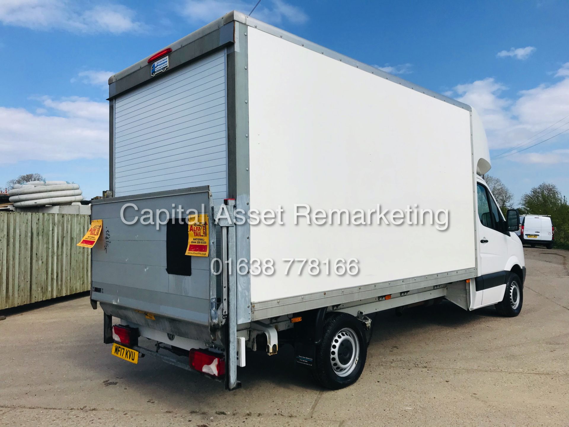 ON SALE VOLKSWAGEN CRAFTER 2.0TDI BLUEMOTION "14 FT LUTON BOX VAN" 1 OWNER (17 REG) TAIL LIFT EURO 6 - Image 10 of 25