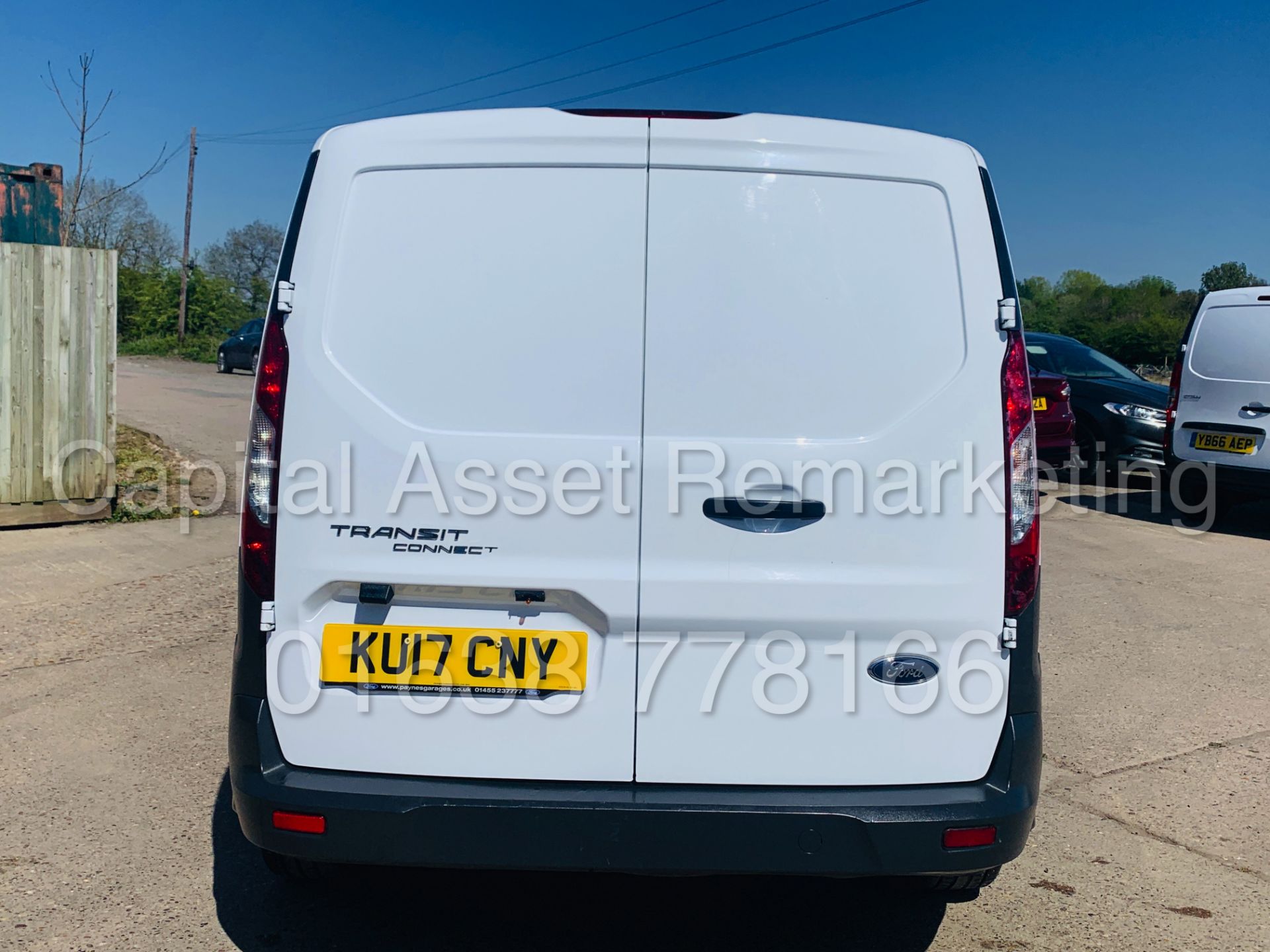 (On Sale) FORD TRANSIT CONNECT *SWB* (2017 - EURO 6) '1.5 TDCI - 6 SPEED' (1 OWNER - FULL HISTORY) - Image 7 of 38