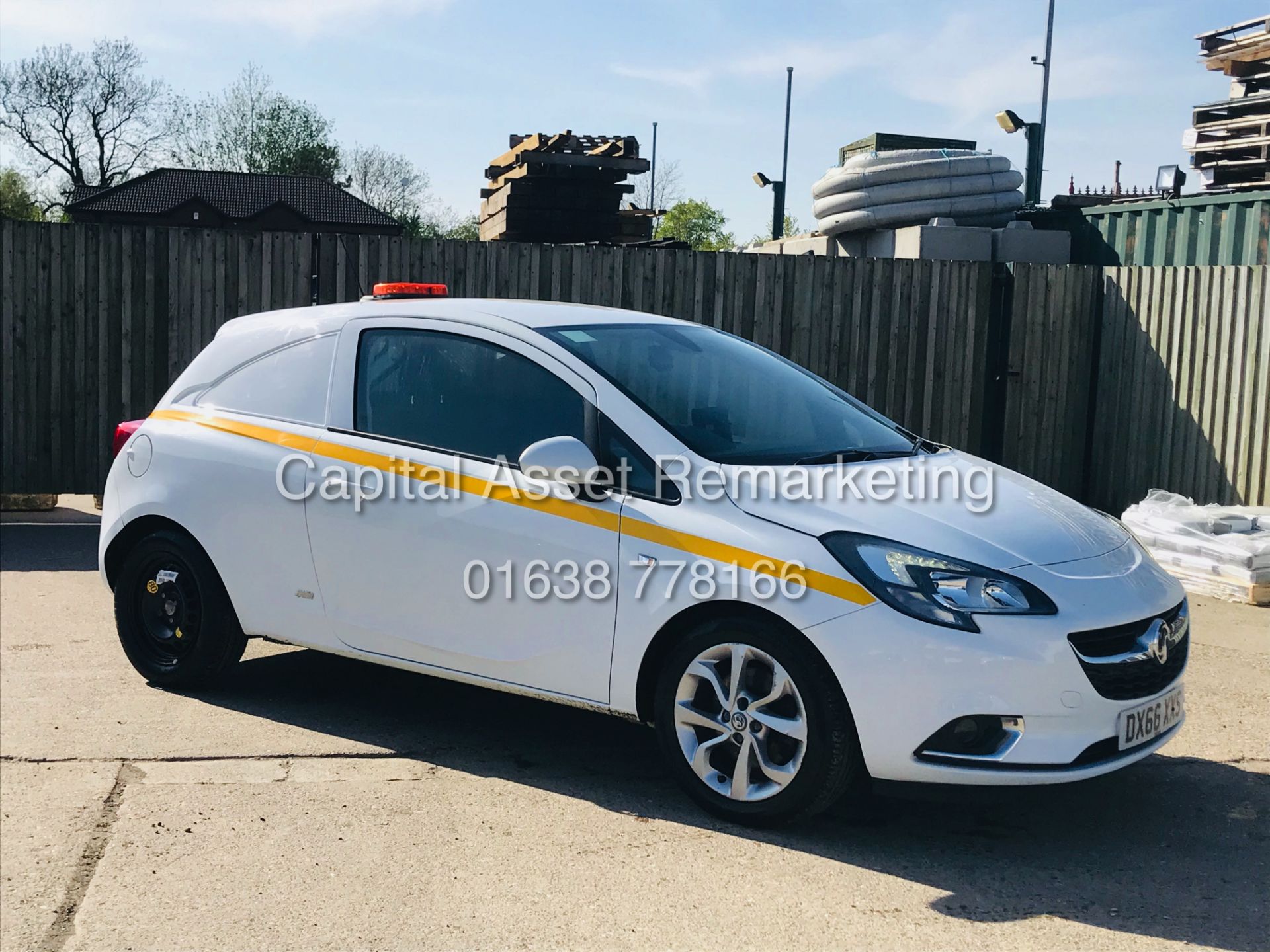 VAUXHALL CORSA 1.3CDTI "SPORTIVE" VAN (2017 MODEL) 1 OWNER FSH - LOW MILES - AIR CON -ALLOYS -EURO 6 - Image 9 of 33