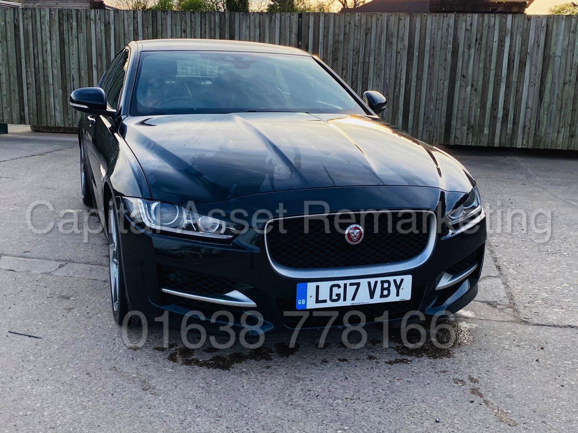 (On Sale) JAGUAR XE *R-SPORT* SALOON 2.0D 180 BHP (2017- EURO 6) 1 OWNER - FULL SERVICE HISTORY - Image 4 of 46