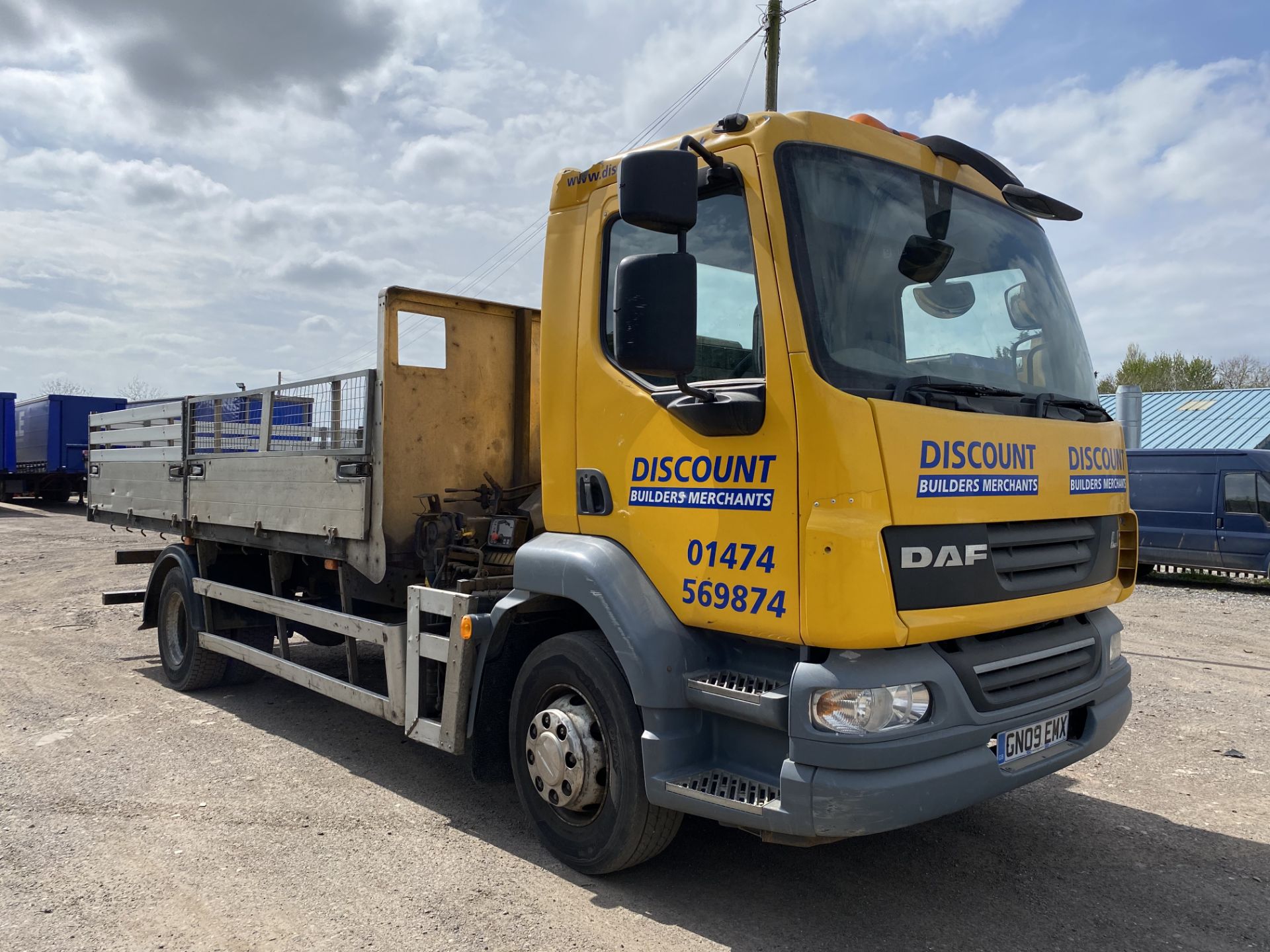 On Sale DAF LF 18 TONNE DROPSIDE WITH 066HIAB CRANE - 09 REG - ON SPRINGS - MANUAL GEARBOX -