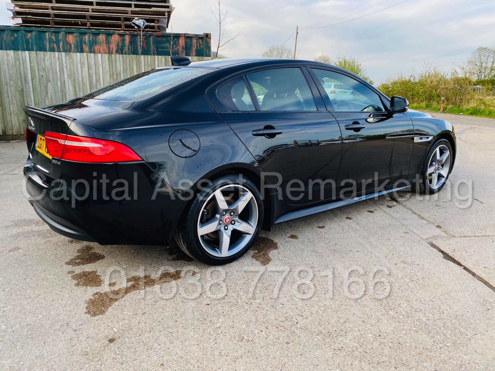 (On Sale) JAGUAR XE *R-SPORT* SALOON 2.0D 180 BHP (2017- EURO 6) 1 OWNER - FULL SERVICE HISTORY - Image 13 of 46