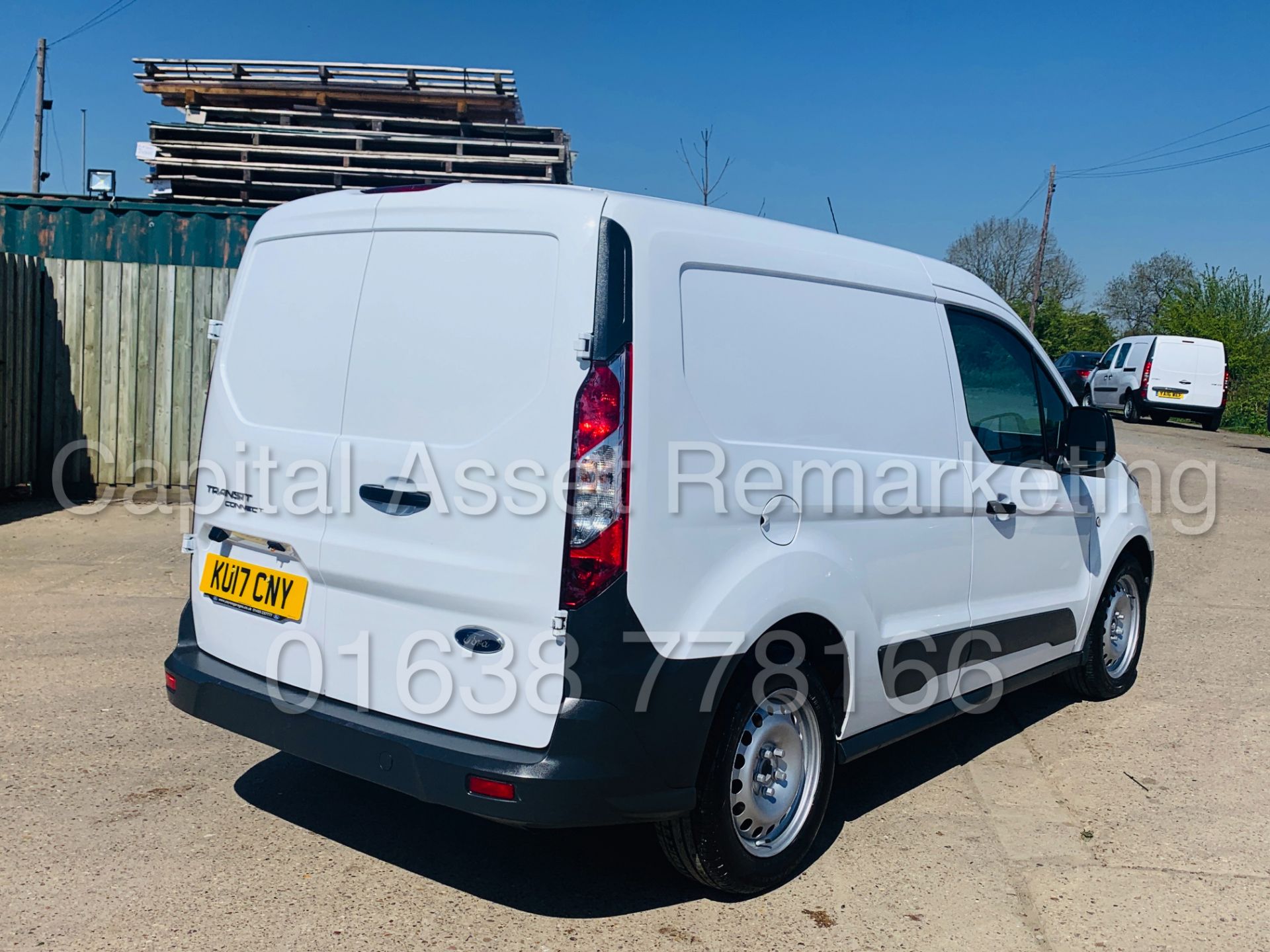 (On Sale) FORD TRANSIT CONNECT *SWB* (2017 - EURO 6) '1.5 TDCI - 6 SPEED' (1 OWNER - FULL HISTORY) - Image 8 of 38