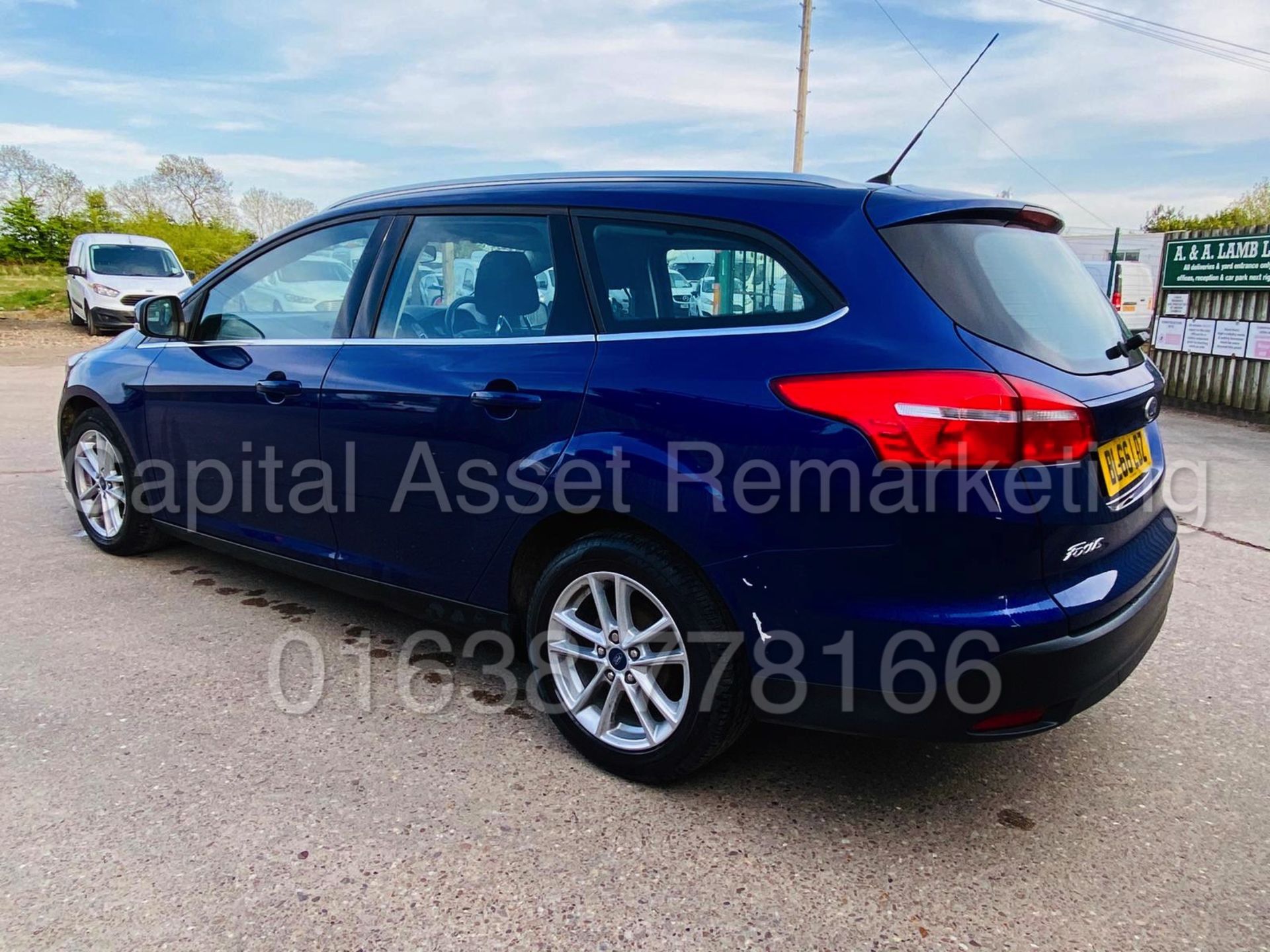 (On Sale) FORD FOCUS *ZETEC NAV* 5 DOOR ESTATE (2017) '1.5 TDCI - 6 SPEED' (1 OWNER - FULL HISTORY) - Image 8 of 38