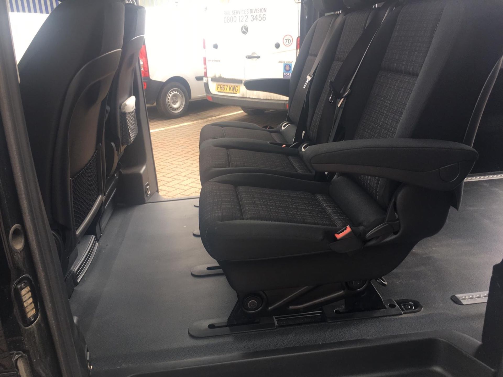 MERCEDES VITO 116CDI "AUTO" SPORT DUALINER/COMBI VAN 5 SEATER - (2019 MODEL) HUGE SPEC - LWB MODEL - Image 11 of 17