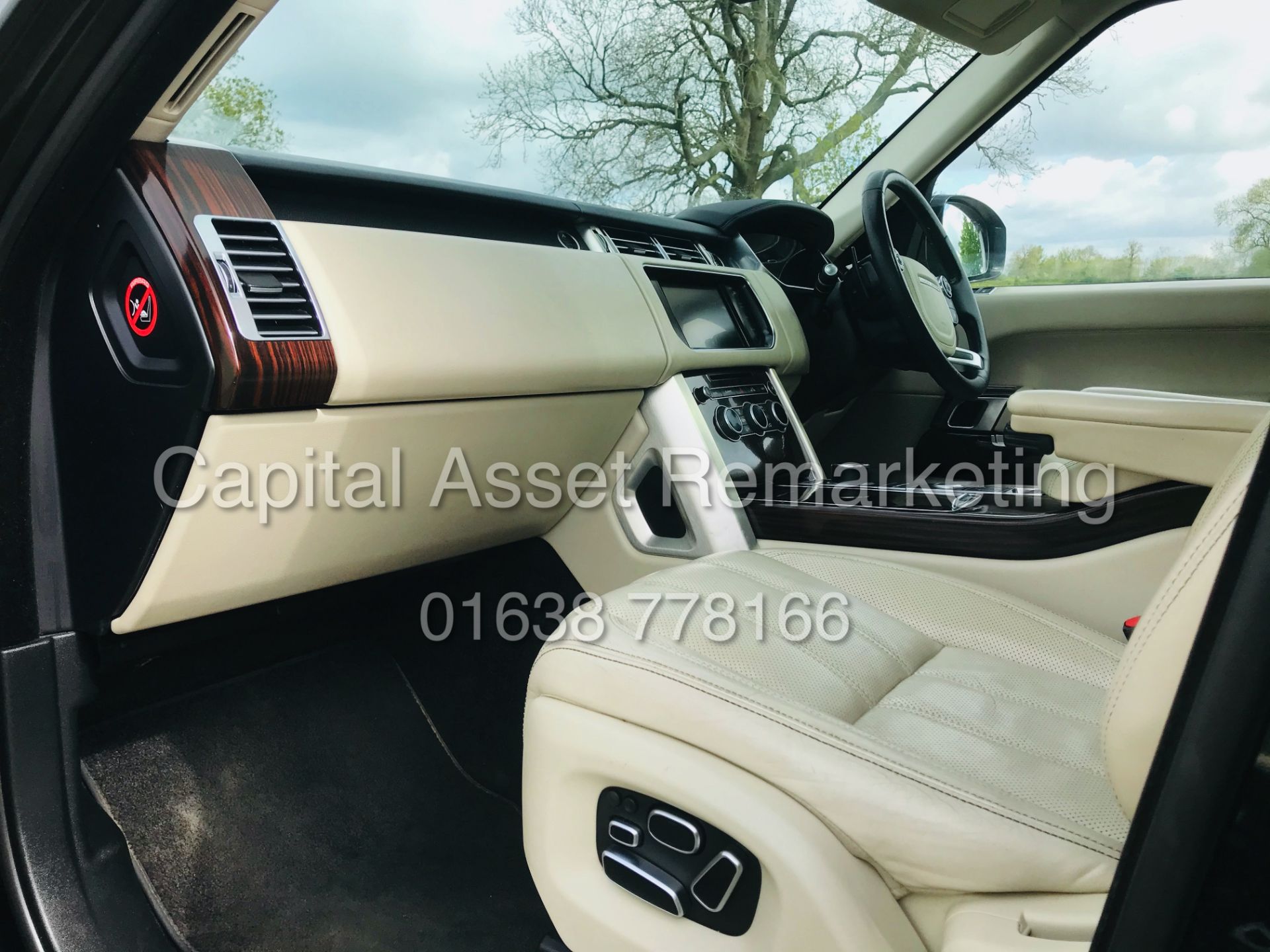 On Sale RANGE ROVER VOGUE-BLACK 3.0SDV6 'AUTO' (2014 MODEL) MASSIVE SPEC *PAN ROOF* BEST COLOUR - Image 28 of 45