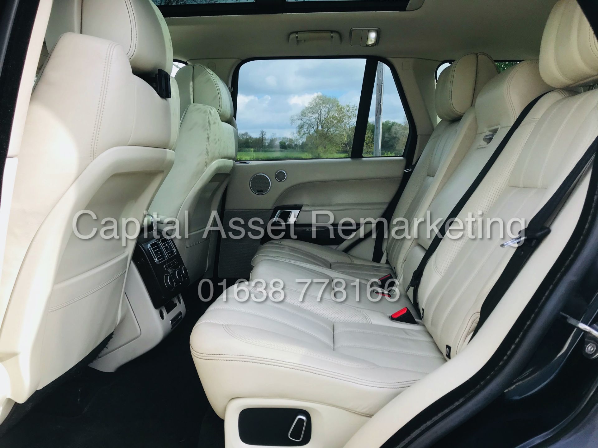 On Sale RANGE ROVER VOGUE-BLACK 3.0SDV6 'AUTO' (2014 MODEL) MASSIVE SPEC *PAN ROOF* BEST COLOUR - Image 26 of 45