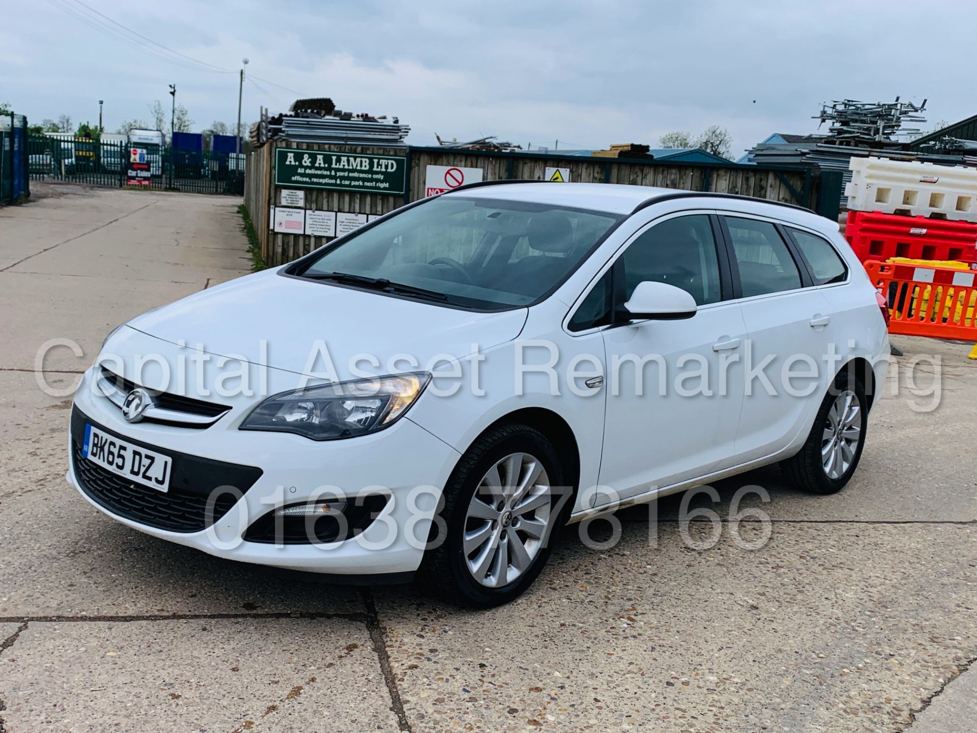 (ON SALE) VAUXHALL ASTRA *TECH LINE* (2016 MODEL) '1.6 CDTI-EURO 6- 6 SPEED' (1 OWNER) *SAT NAV* - Image 6 of 43