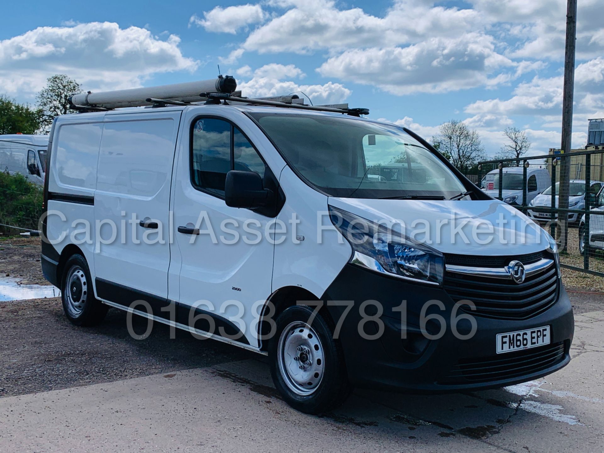 VAUXHALL VIVARO 2900 *SWB - PANEL VAN* (2017 - EURO 6) '1.6 CDTI - 6 SPEED' *24,000 MILES* (1 OWNER) - Image 3 of 39