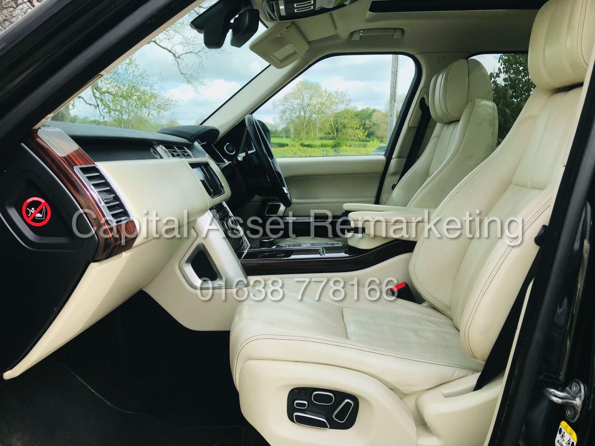 On Sale RANGE ROVER VOGUE-BLACK 3.0SDV6 'AUTO' (2014 MODEL) MASSIVE SPEC *PAN ROOF* BEST COLOUR - Image 27 of 45