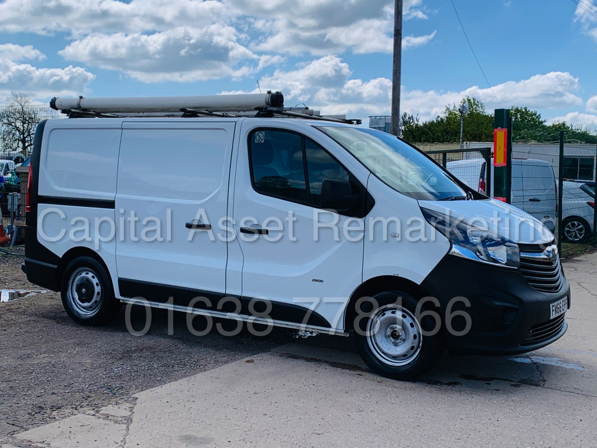 VAUXHALL VIVARO 2900 *SWB - PANEL VAN* (2017 - EURO 6) '1.6 CDTI - 6 SPEED' *24,000 MILES* (1 OWNER)