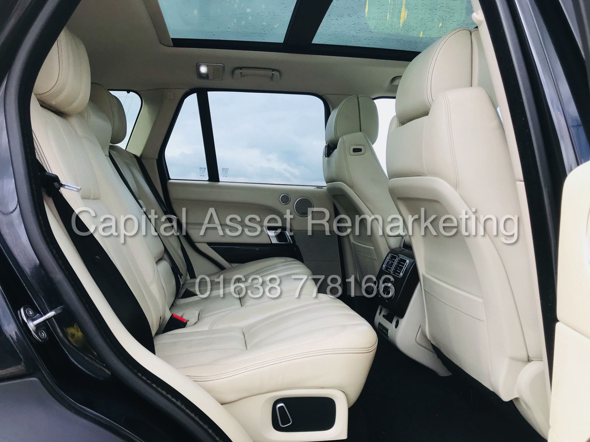 On Sale RANGE ROVER VOGUE-BLACK 3.0SDV6 'AUTO' (2014 MODEL) MASSIVE SPEC *PAN ROOF* BEST COLOUR - Image 24 of 45