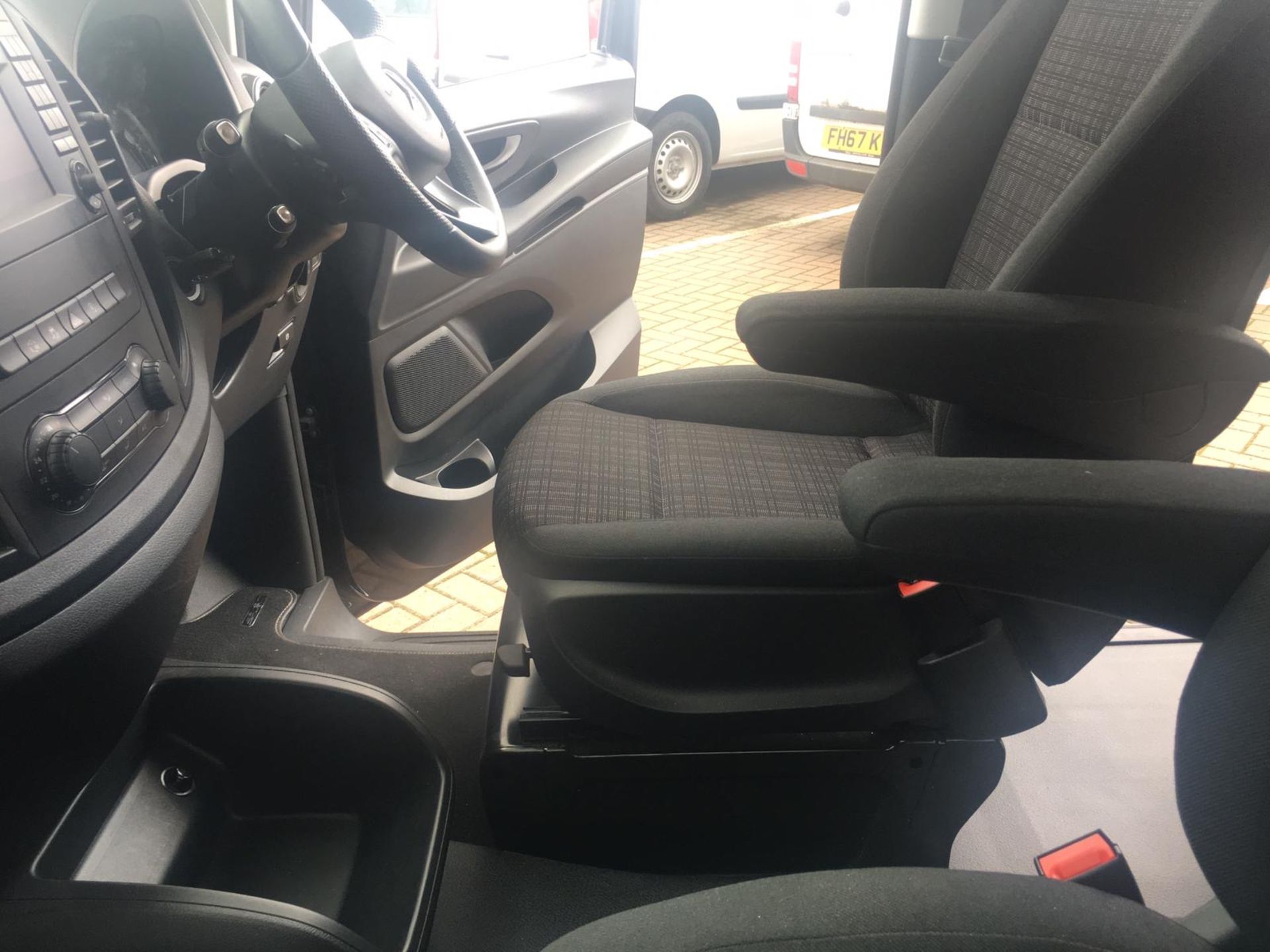 MERCEDES VITO 116CDI "AUTO" SPORT DUALINER/COMBI VAN 5 SEATER - (2019 MODEL) HUGE SPEC - LWB MODEL - Image 17 of 17