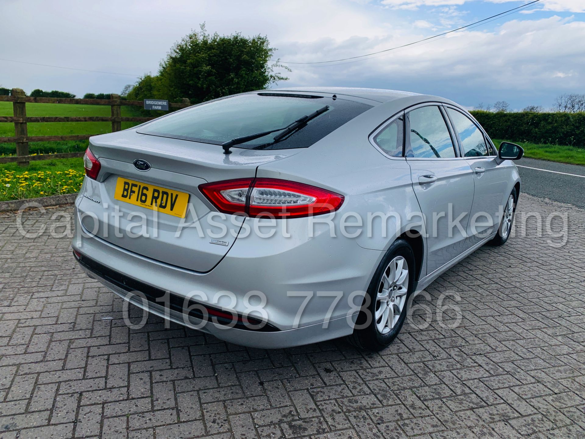 FORD MONDEO *TITANIUM* HATCHBACK (2016) '1.5 TDCI - EURO 6 - 6 SPEED' *1 OWNER - FULL HISTORY* - Image 8 of 46