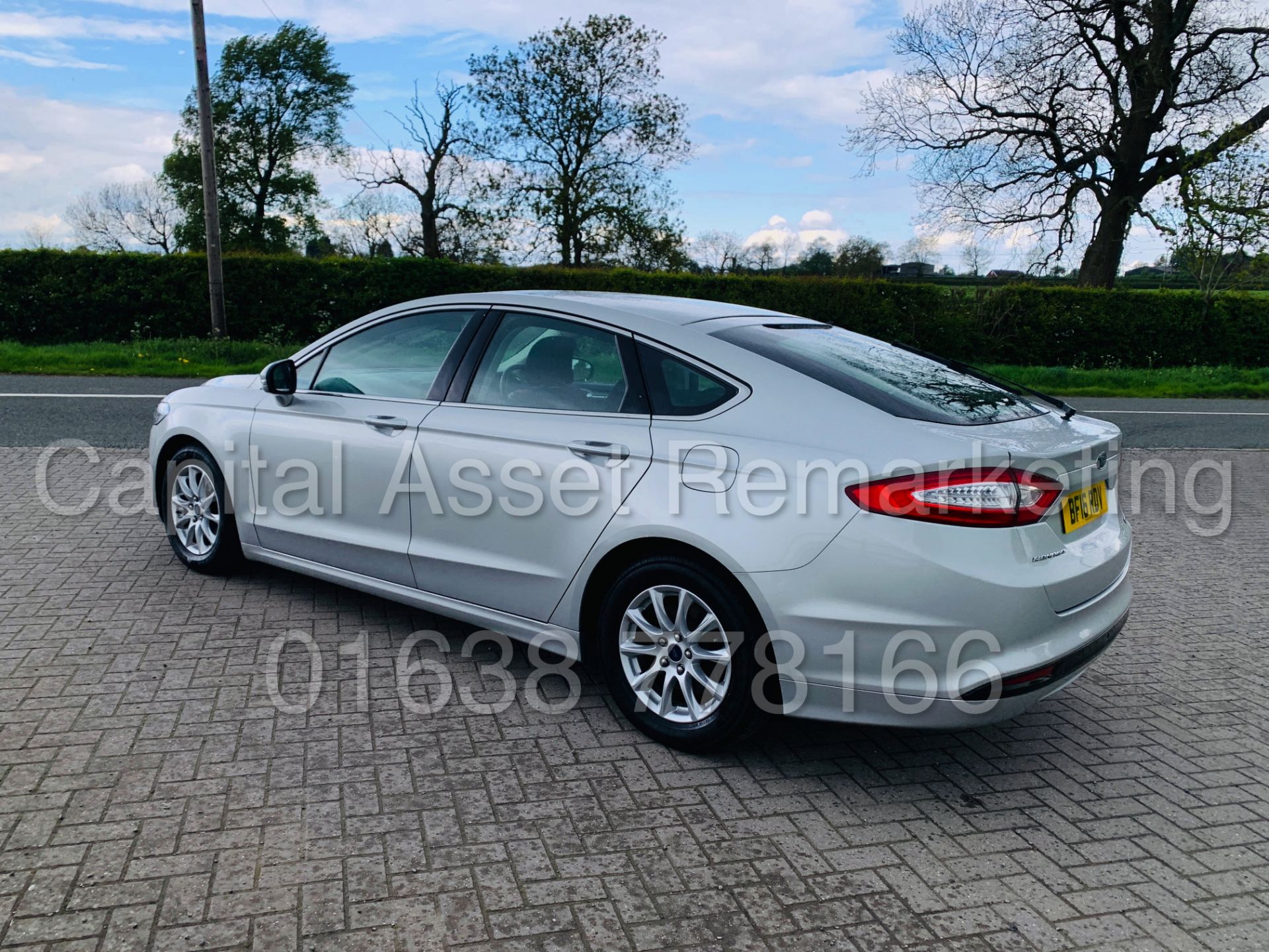 FORD MONDEO *TITANIUM* HATCHBACK (2016) '1.5 TDCI - EURO 6 - 6 SPEED' *1 OWNER - FULL HISTORY* - Image 5 of 46