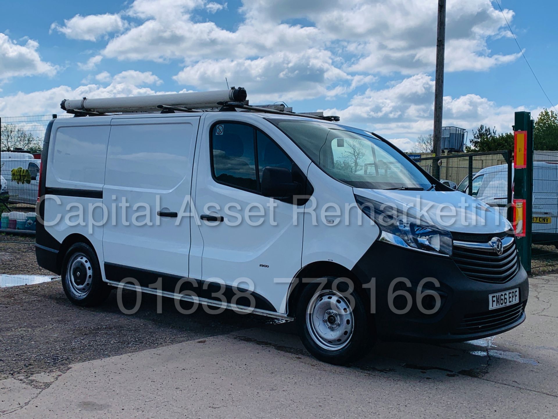 VAUXHALL VIVARO 2900 *SWB - PANEL VAN* (2017 - EURO 6) '1.6 CDTI - 6 SPEED' *24,000 MILES* (1 OWNER) - Image 2 of 39