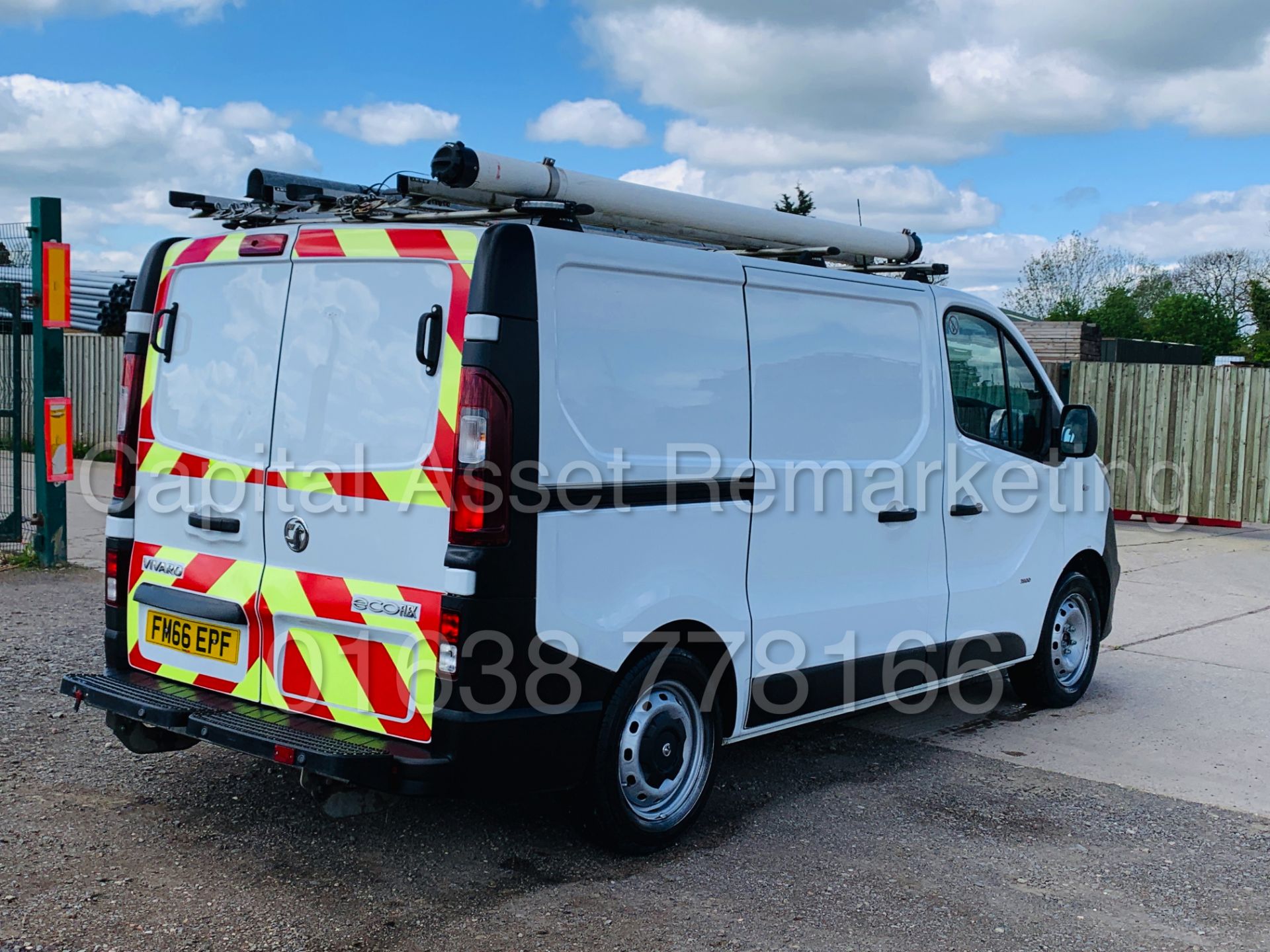 VAUXHALL VIVARO 2900 *SWB - PANEL VAN* (2017 - EURO 6) '1.6 CDTI - 6 SPEED' *24,000 MILES* (1 OWNER) - Image 13 of 39