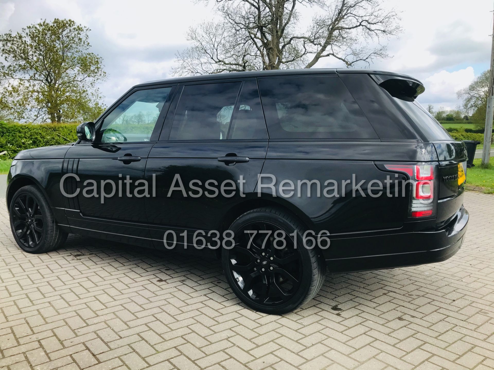 On Sale RANGE ROVER VOGUE-BLACK 3.0SDV6 'AUTO' (2014 MODEL) MASSIVE SPEC *PAN ROOF* BEST COLOUR - Image 11 of 45